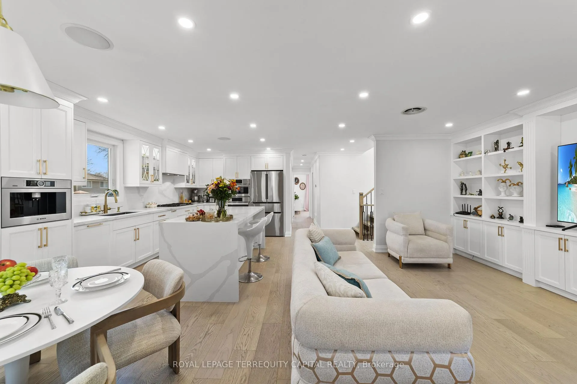 Photo 11 of 730 Hyde Road, Burlington, Brant — HOMEH