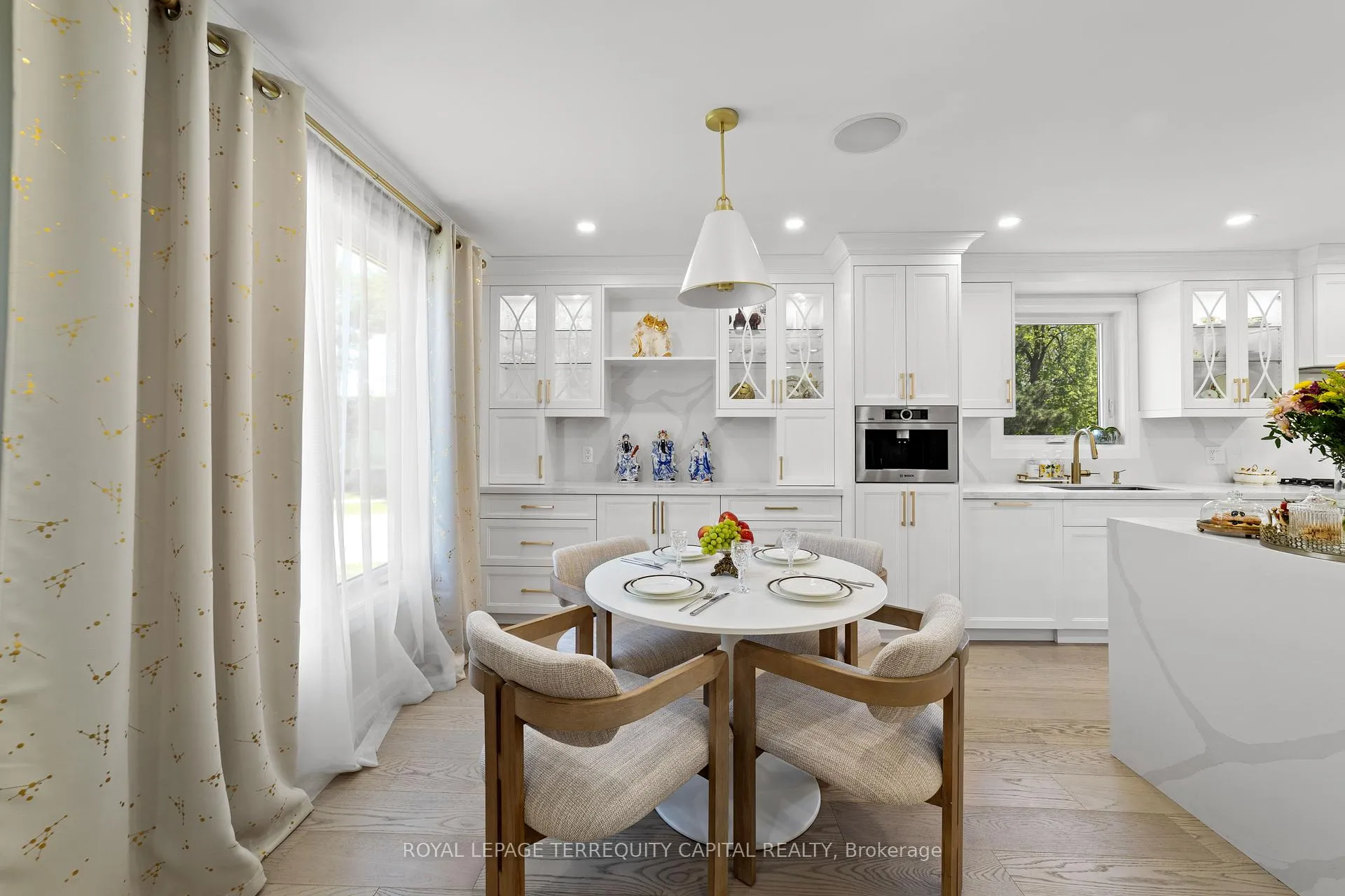 Photo 12 of 730 Hyde Road, Burlington, Brant — HOMEH