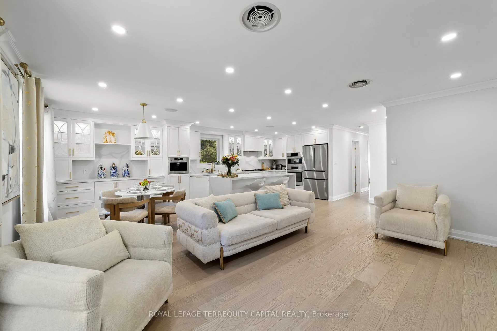 Photo 14 of 730 Hyde Road, Burlington, Brant — HOMEH