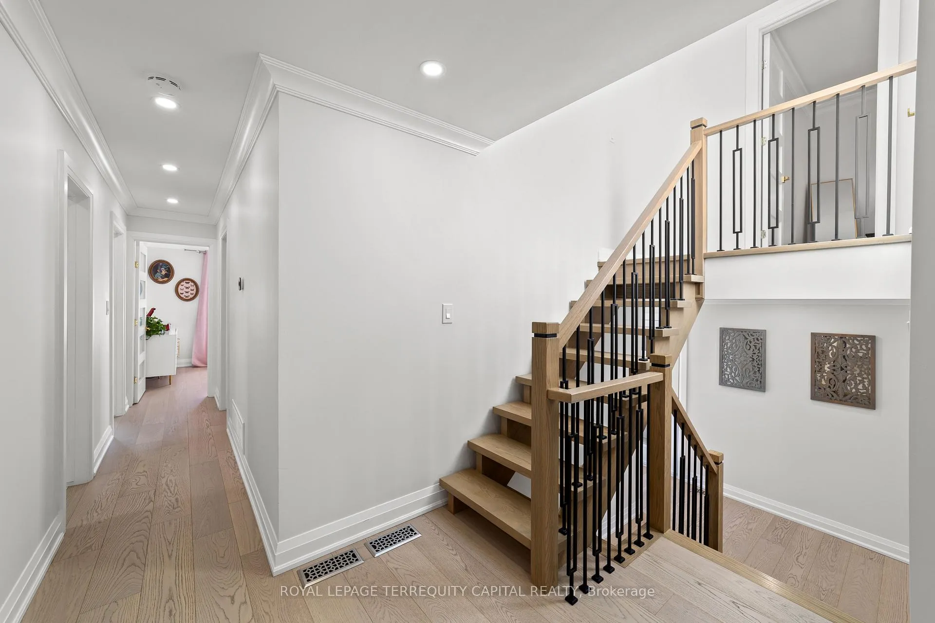 Photo 16 of 730 Hyde Road, Burlington, Brant — HOMEH