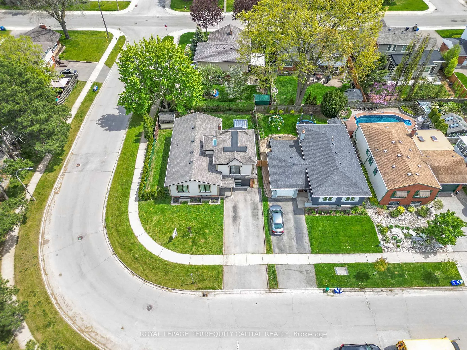 Photo 47 of 730 Hyde Road, Burlington, Brant — HOMEH