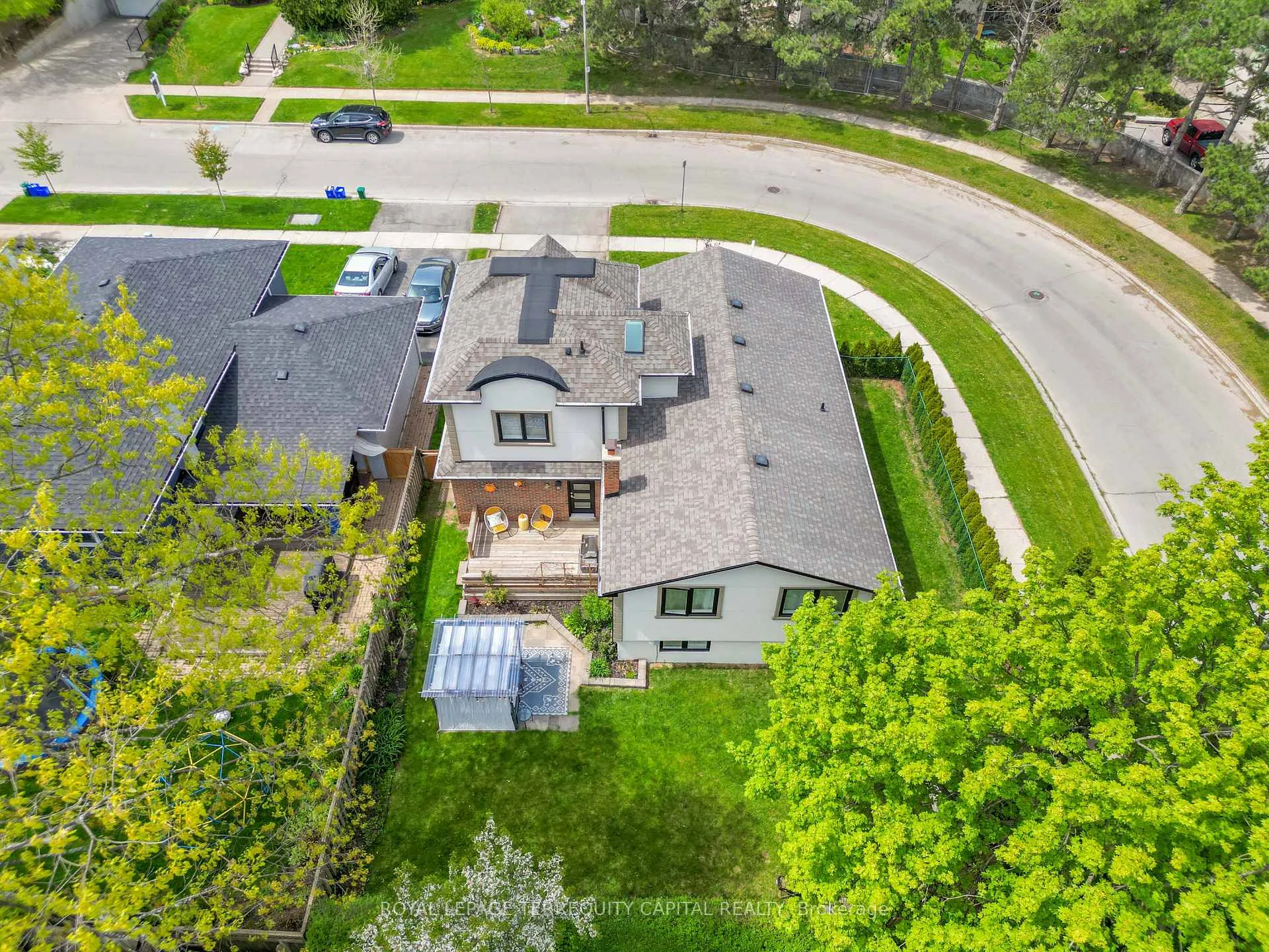 Photo 48 of 730 Hyde Road, Burlington, Brant — HOMEH
