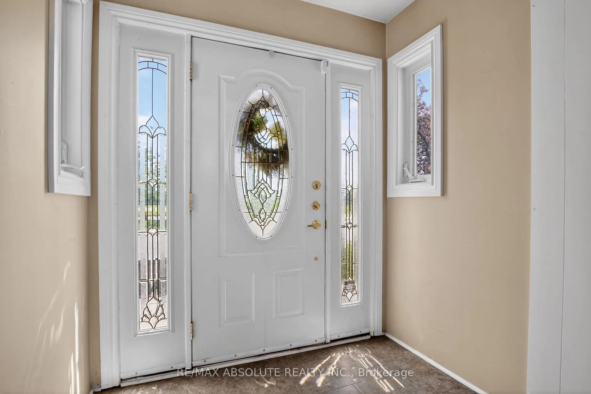 Photo 6 of 2799 Dumaurier Avenue, Ottawa, Fairfield Heights — HOMEH