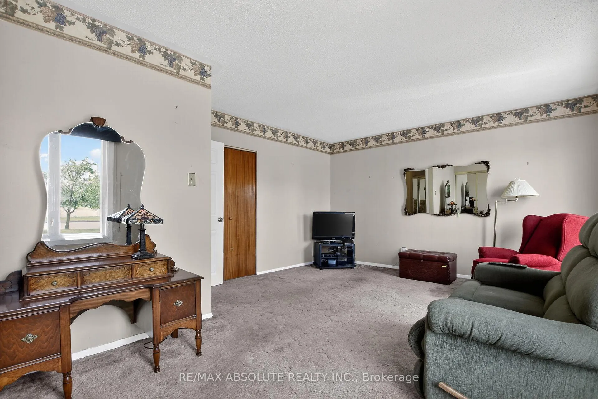 Photo 18 of 2799 Dumaurier Avenue, Ottawa, Fairfield Heights — HOMEH