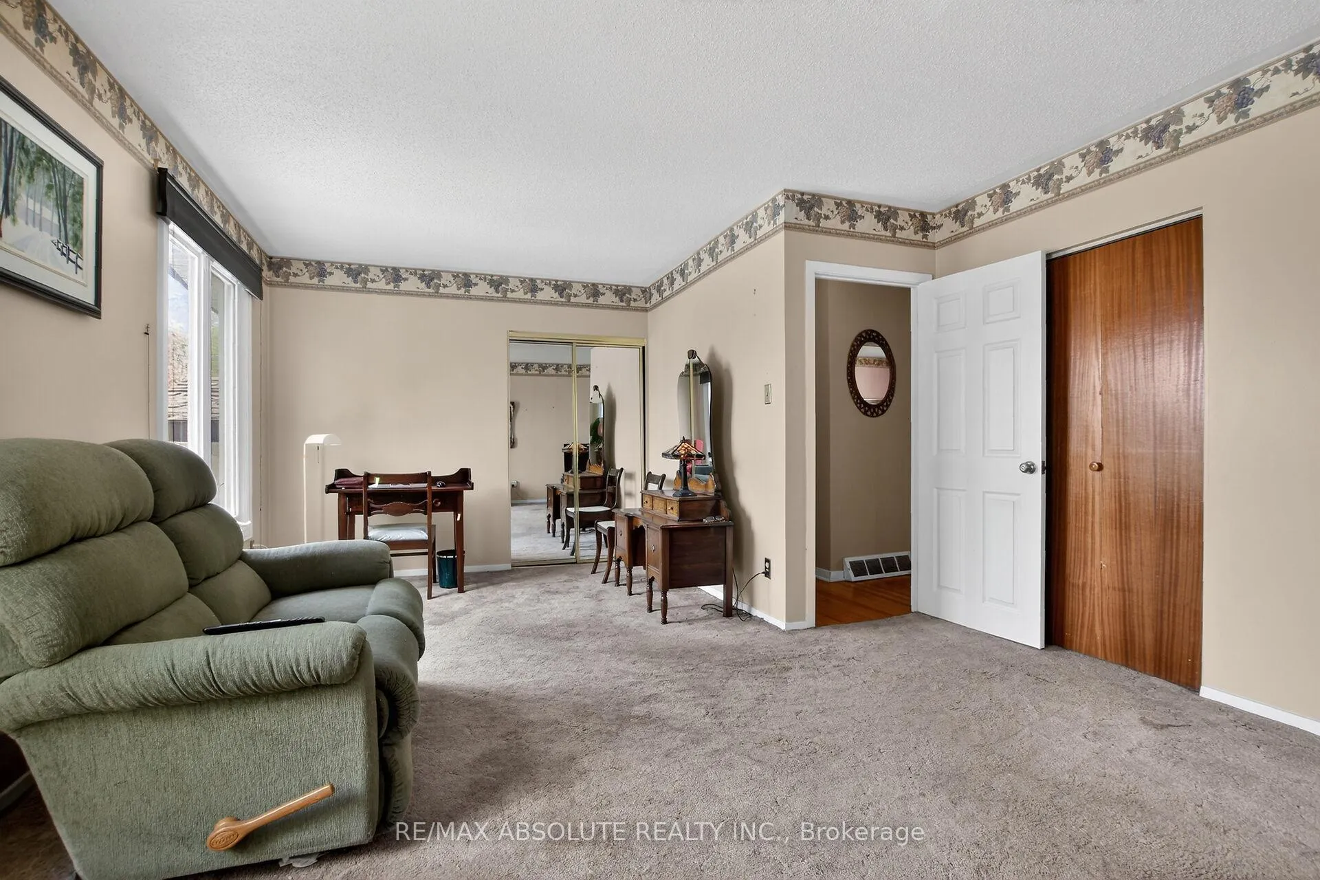Photo 19 of 2799 Dumaurier Avenue, Ottawa, Fairfield Heights — HOMEH