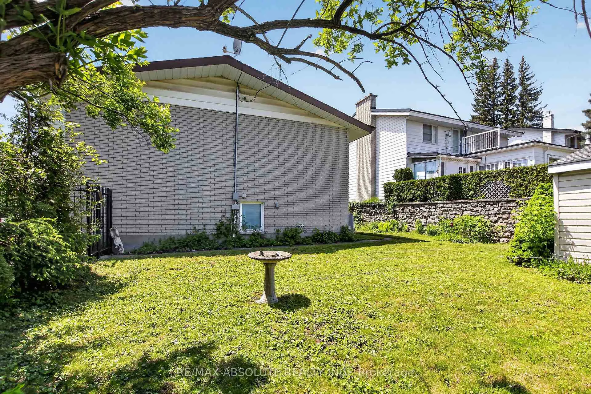 Photo 38 of 2799 Dumaurier Avenue, Ottawa, Fairfield Heights — HOMEH