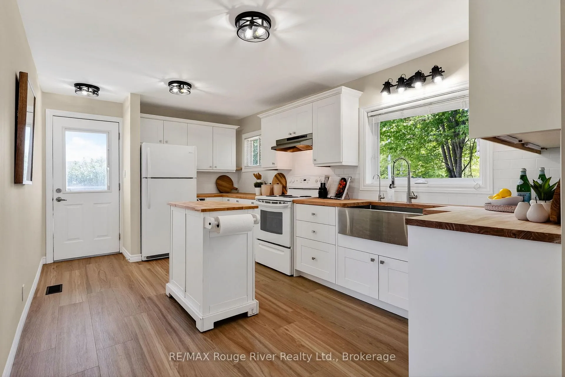 Photo 20 of 417 Bigford Road, Quinte West, Murray Ward — HOMEH