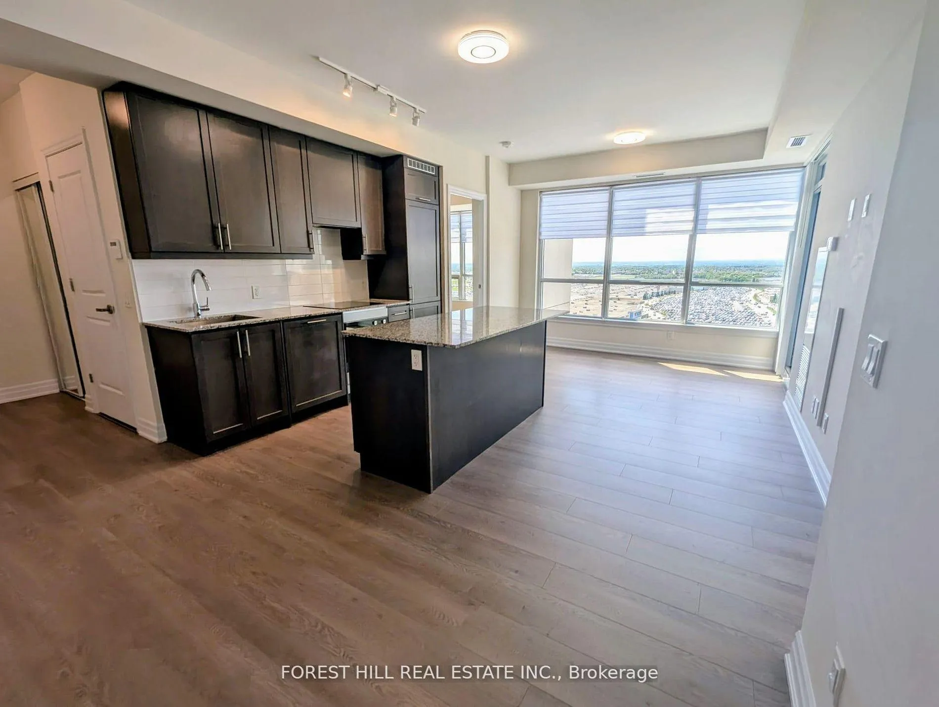 Photo 6 of Unit 1909, 9075 Jane Street, Vaughan, Concord — HOMEH