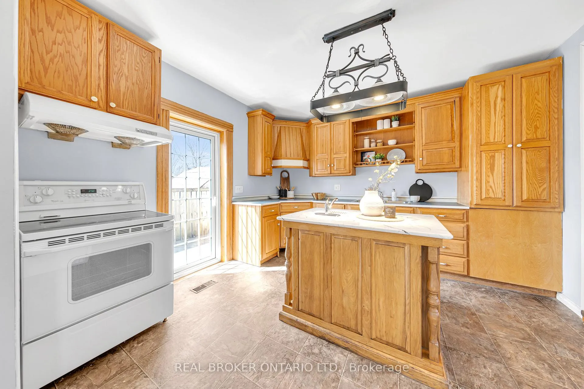 Photo 16 of Unit MAIN, 52 Victoria Avenue N, Peterborough, Northcrest Ward 5 — HOMEH