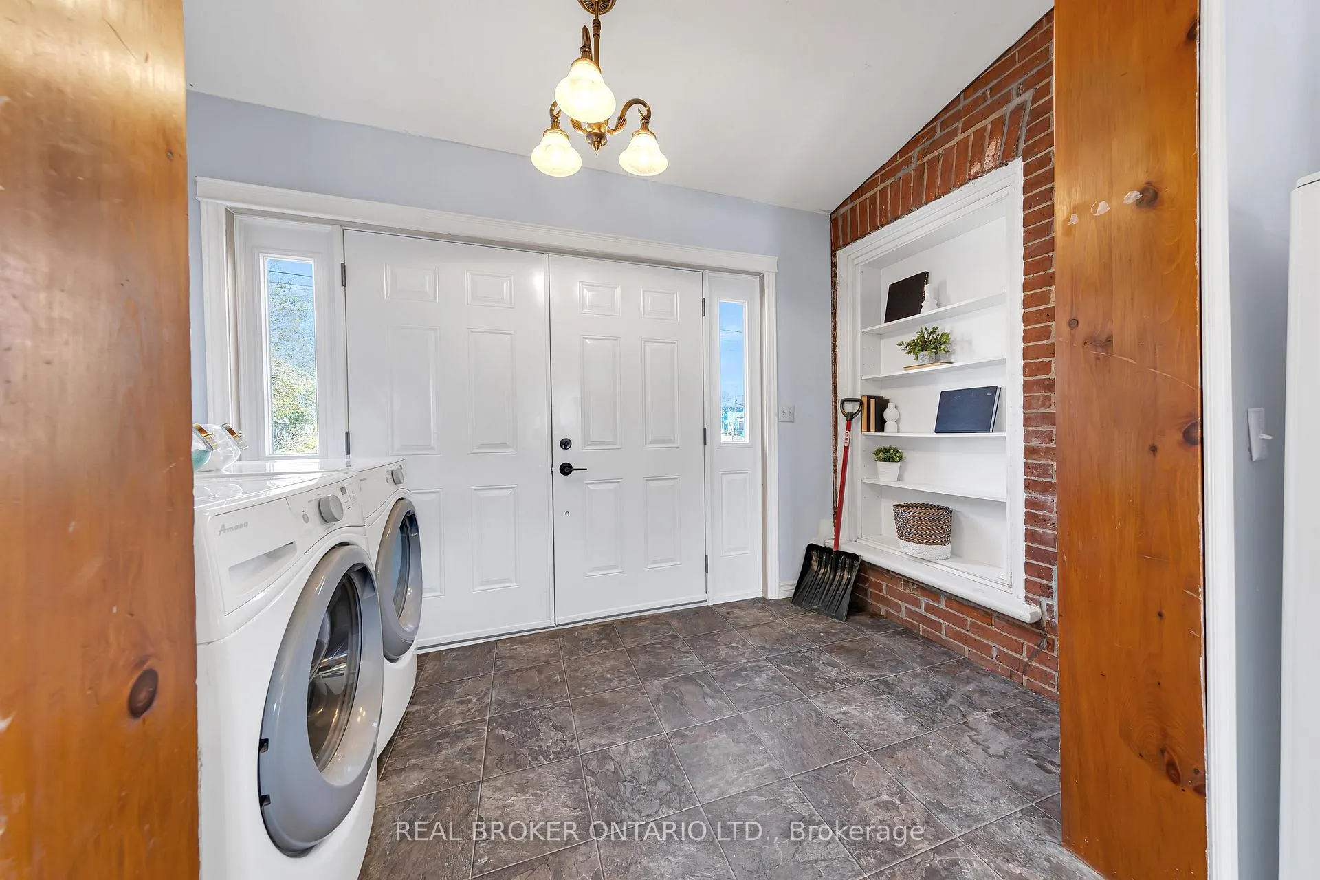 Photo 21 of Unit MAIN, 52 Victoria Avenue N, Peterborough, Northcrest Ward 5 — HOMEH