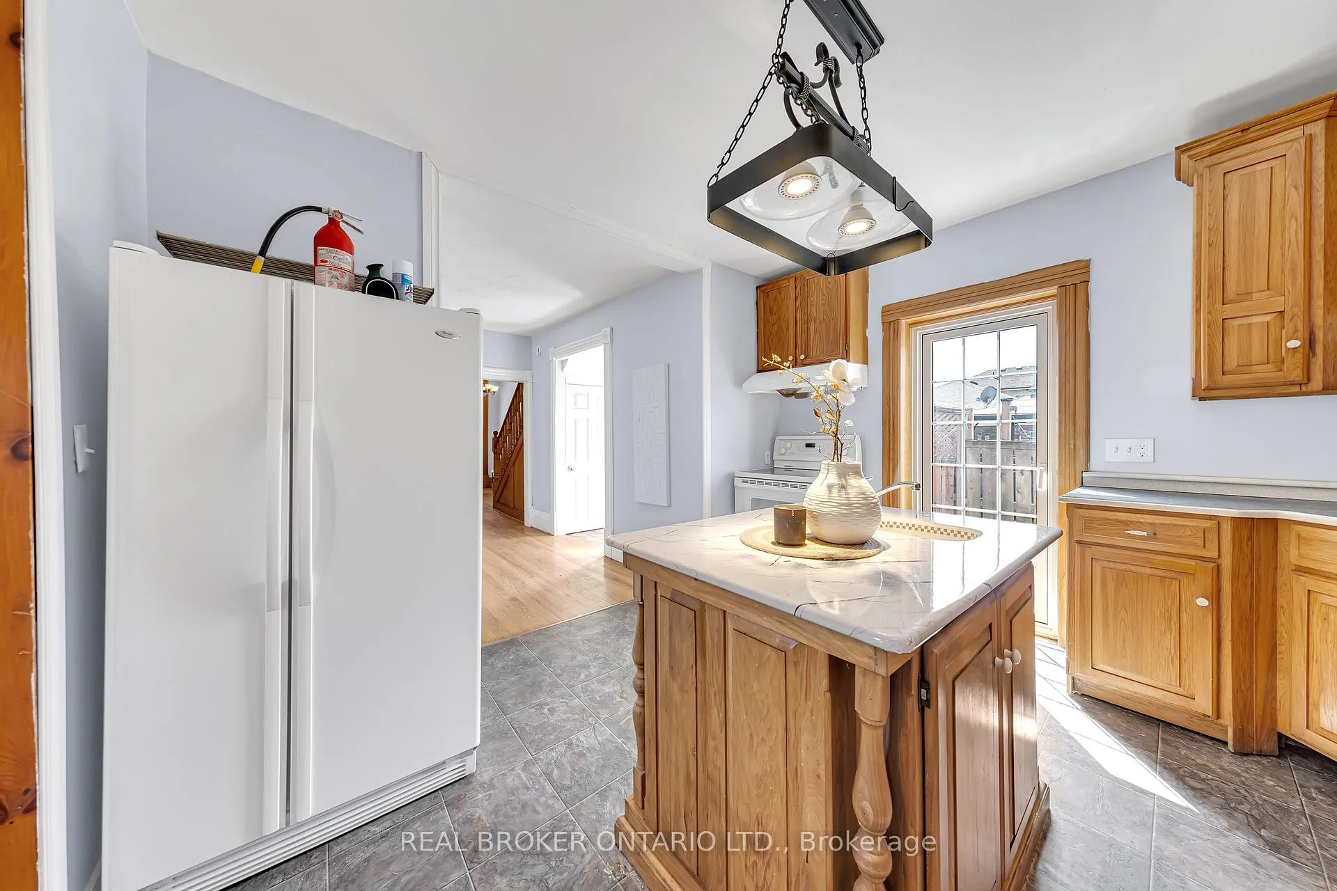 Photo 23 of Unit MAIN, 52 Victoria Avenue N, Peterborough, Northcrest Ward 5 — HOMEH