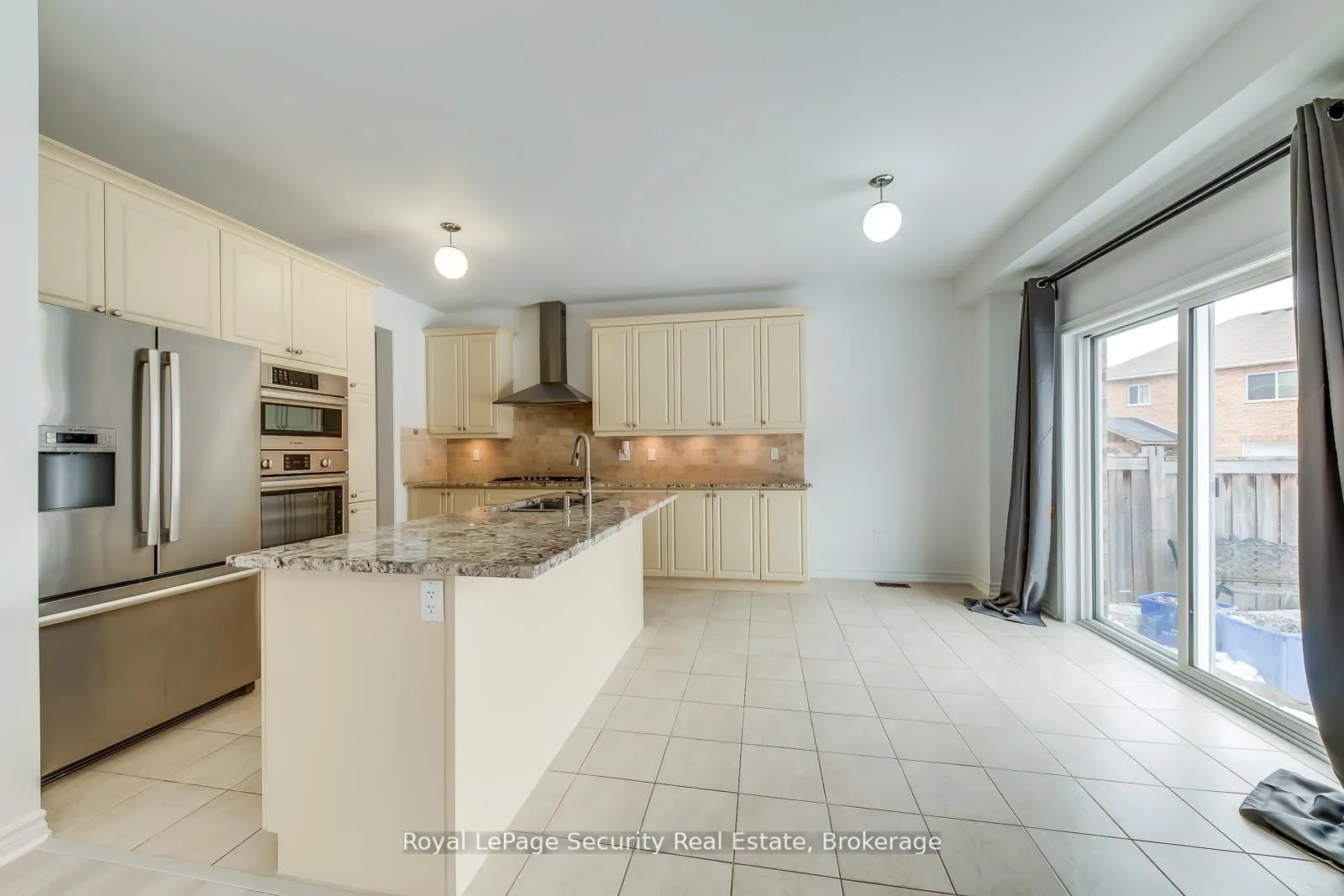 Photo 12 of 757 Halbert Drive, Shelburne — HOMEH