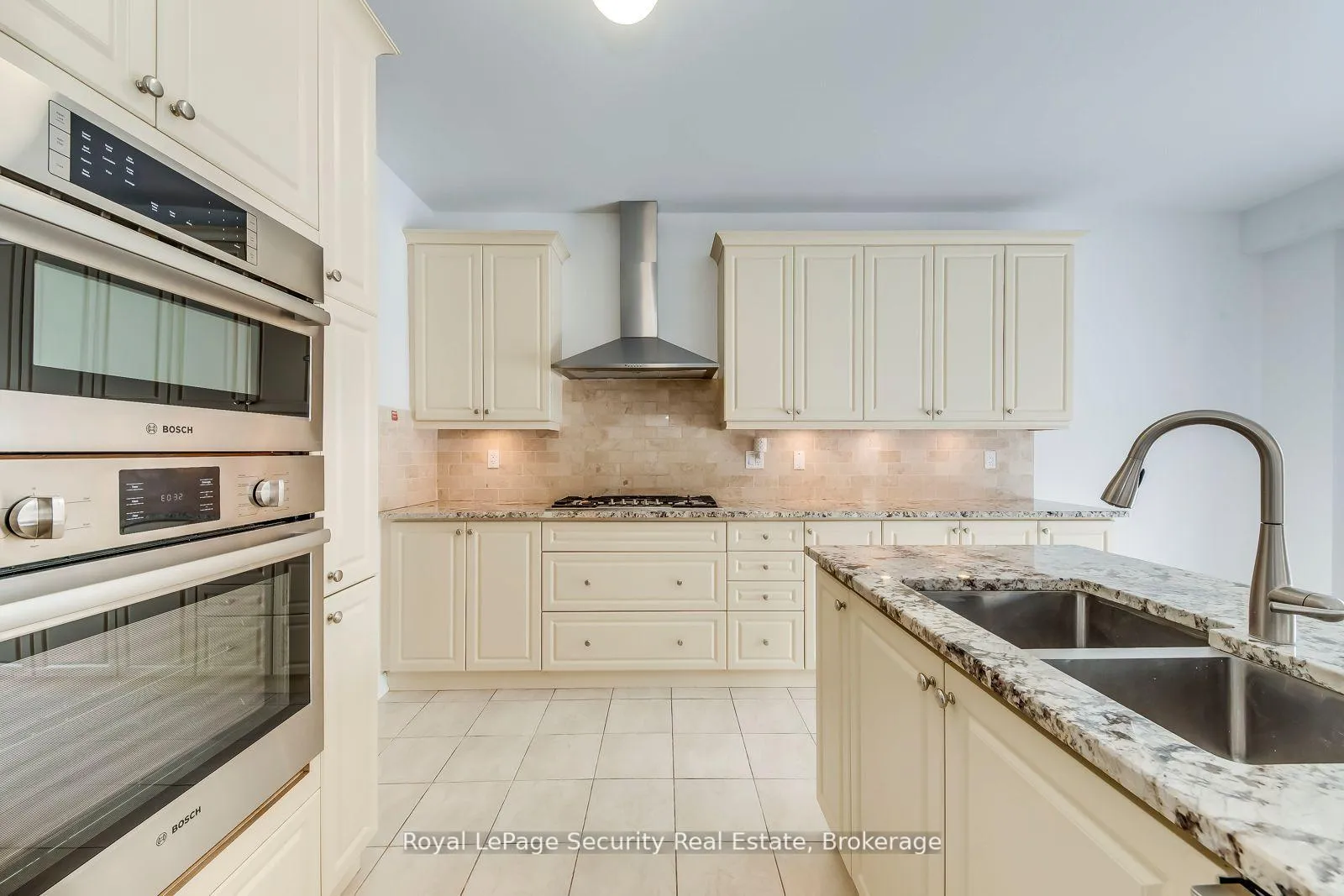 Photo 17 of 757 Halbert Drive, Shelburne — HOMEH
