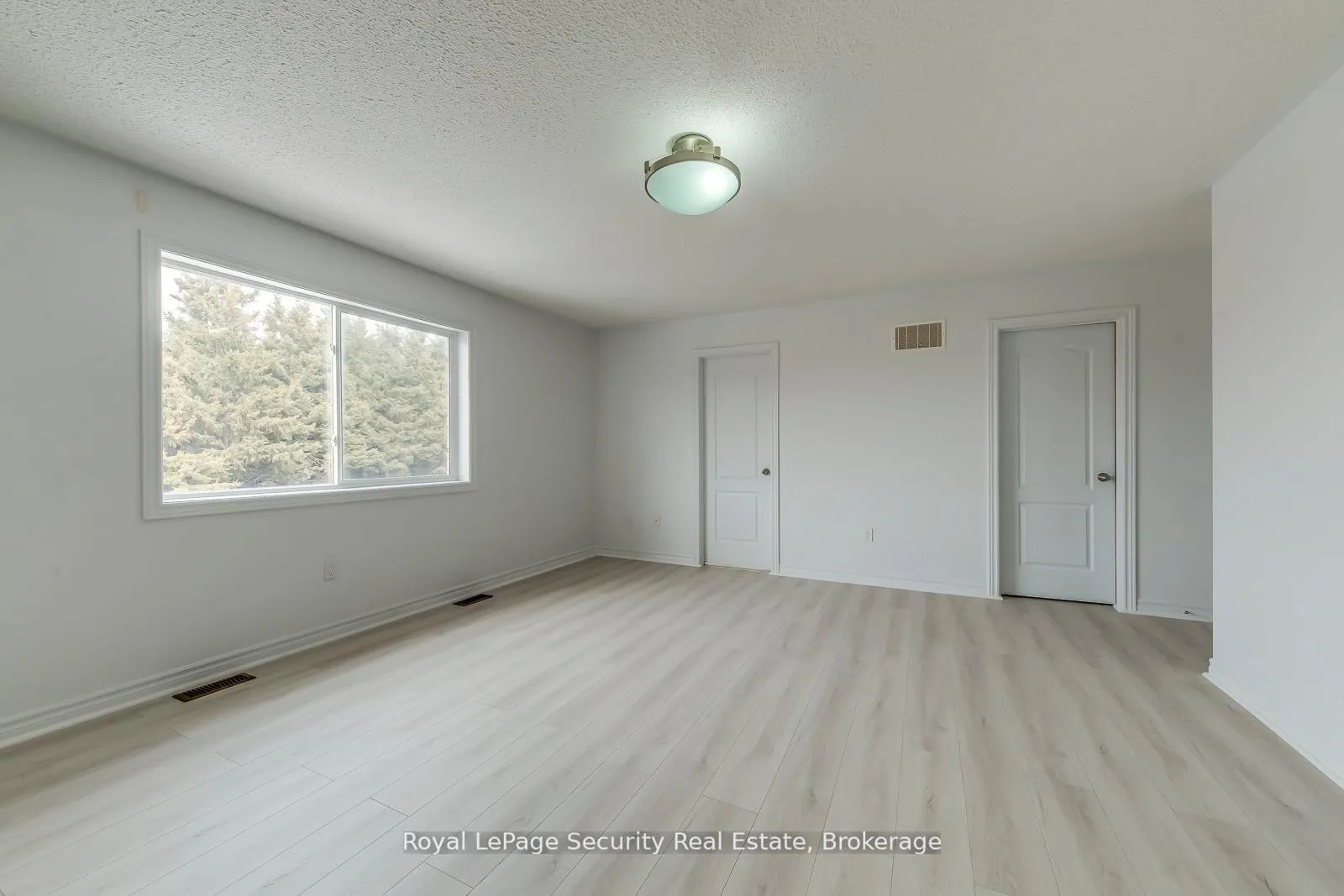 Photo 25 of 757 Halbert Drive, Shelburne — HOMEH
