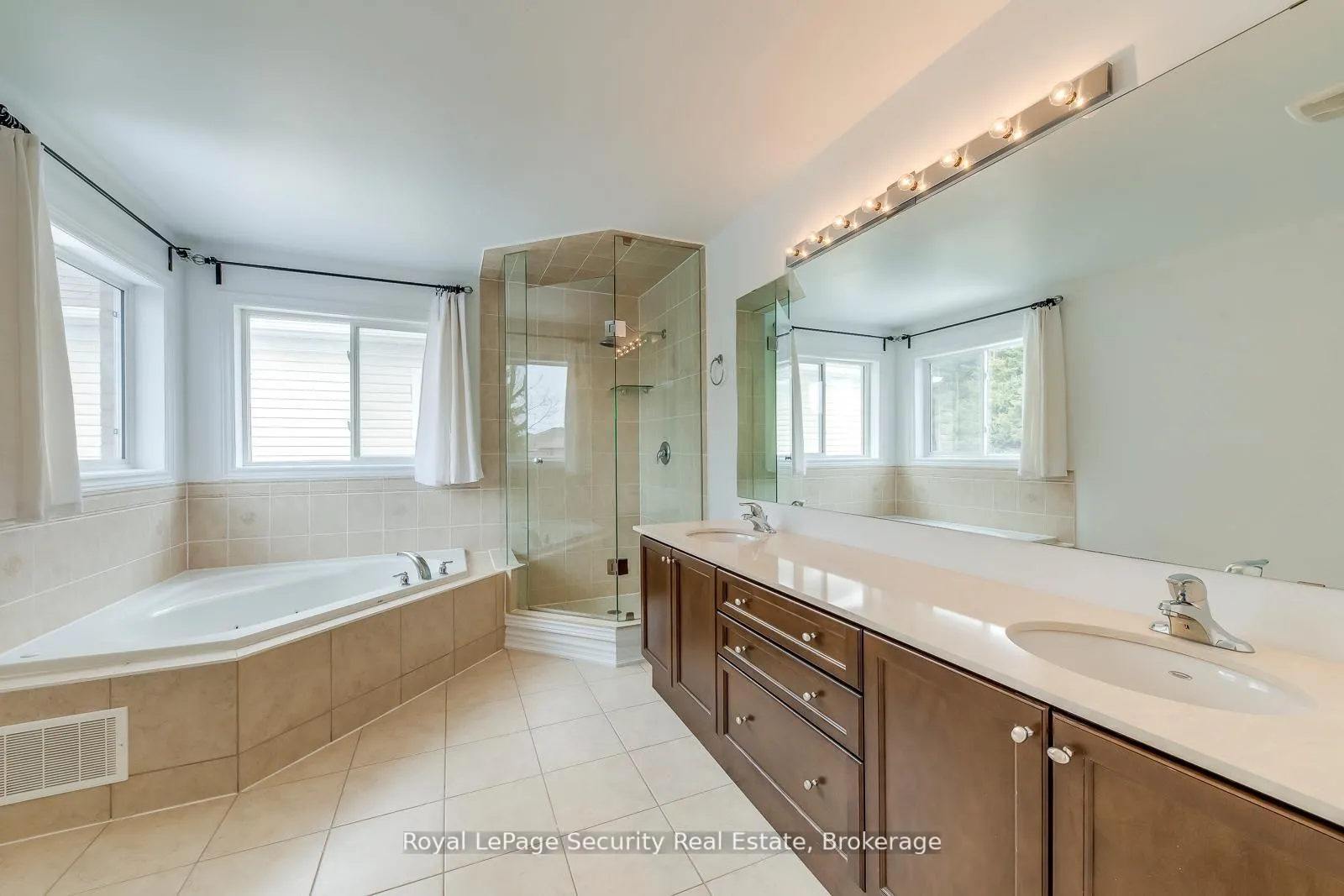 Photo 28 of 757 Halbert Drive, Shelburne — HOMEH