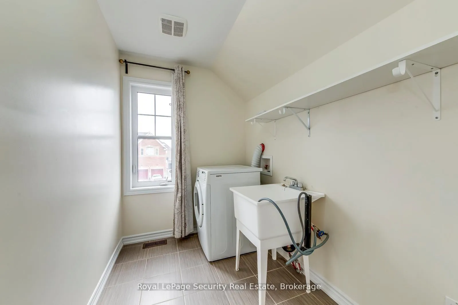 Photo 41 of 757 Halbert Drive, Shelburne — HOMEH