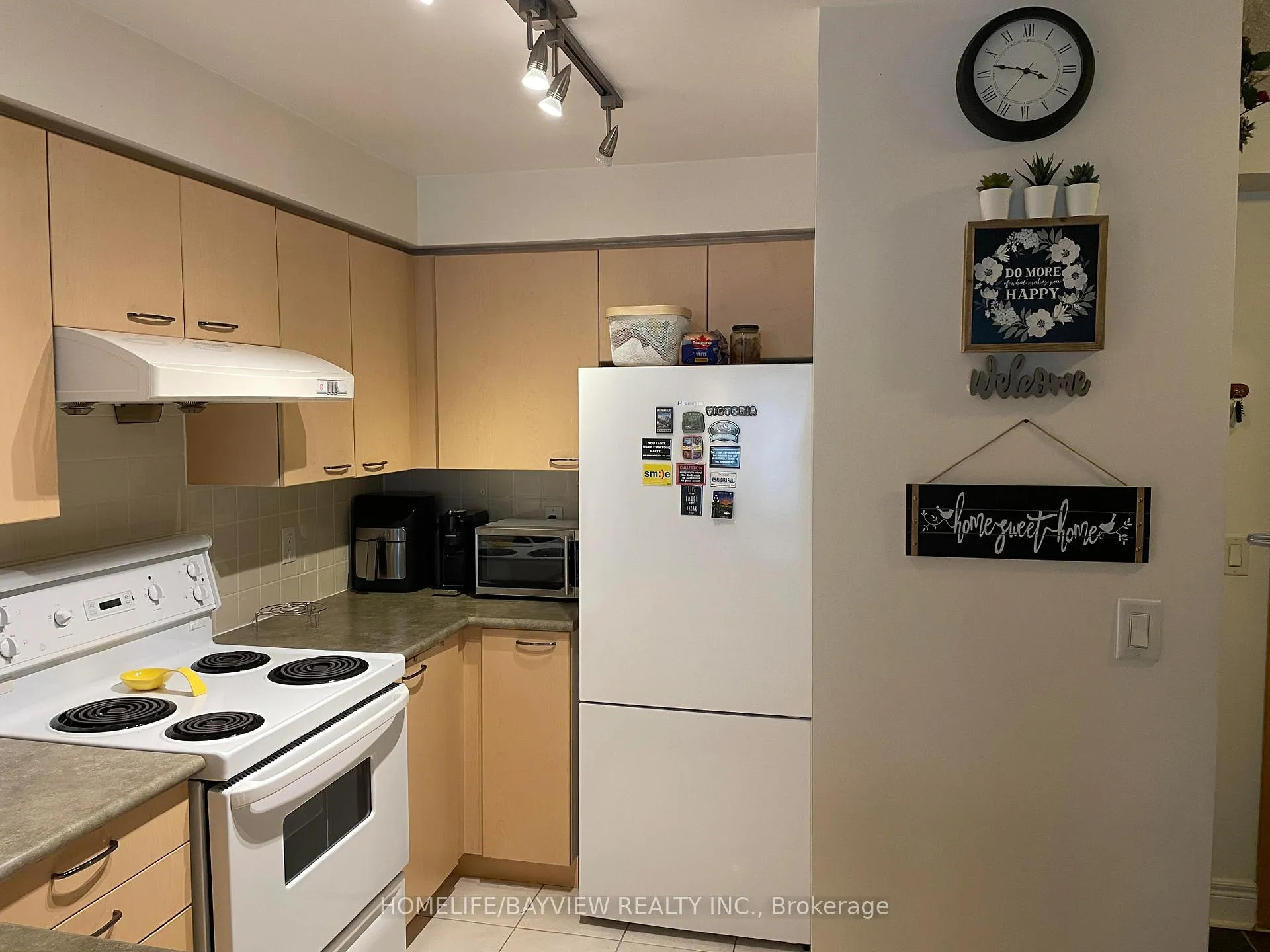 Photo 3 of Unit 215, 48 Suncrest Boulevard, Markham, Commerce Valley — HOMEH