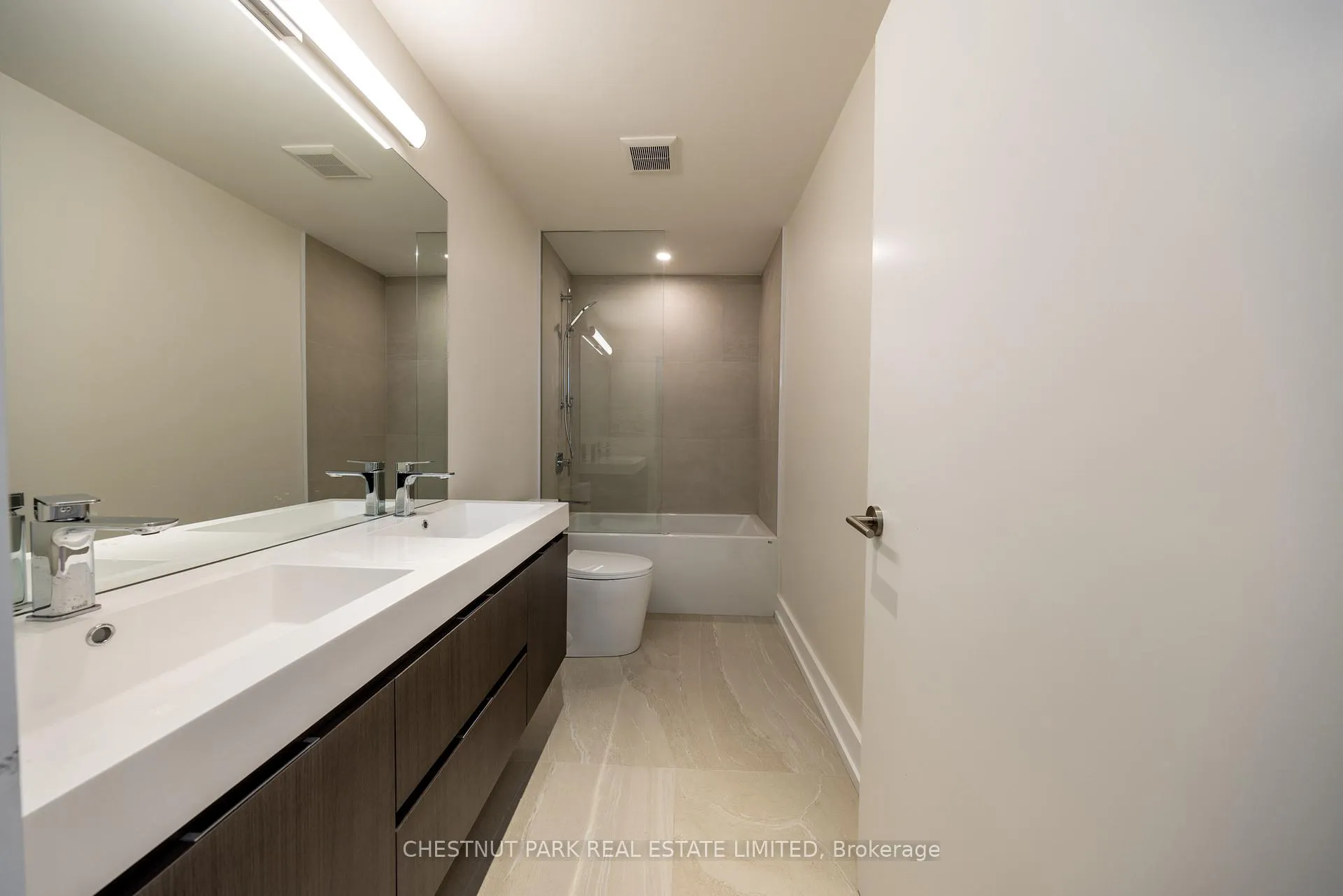 Photo 33 of Unit D, 29 Hatherley Road, Toronto, Caledonia-Fairbank — HOMEH
