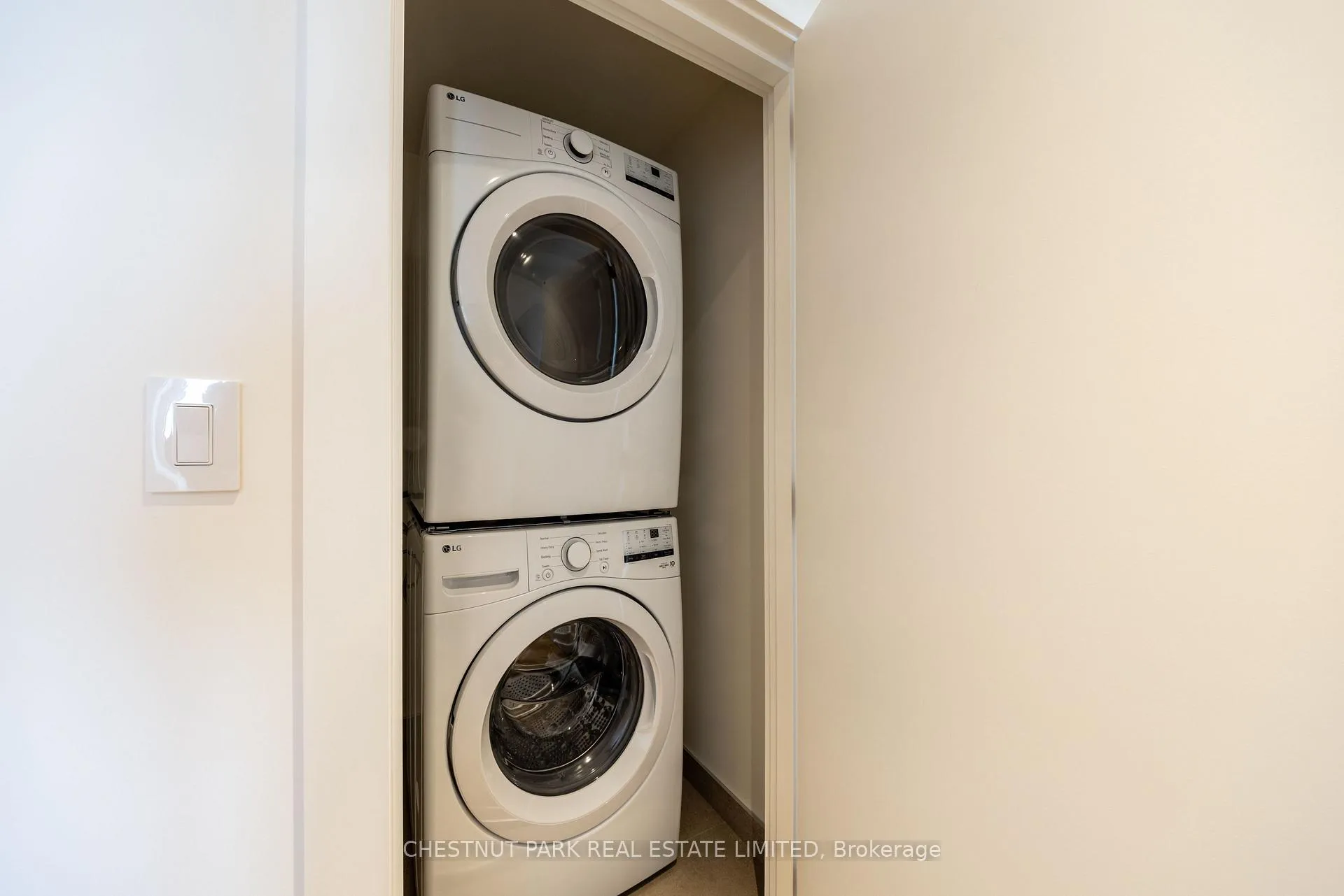 Photo 34 of Unit D, 29 Hatherley Road, Toronto, Caledonia-Fairbank — HOMEH