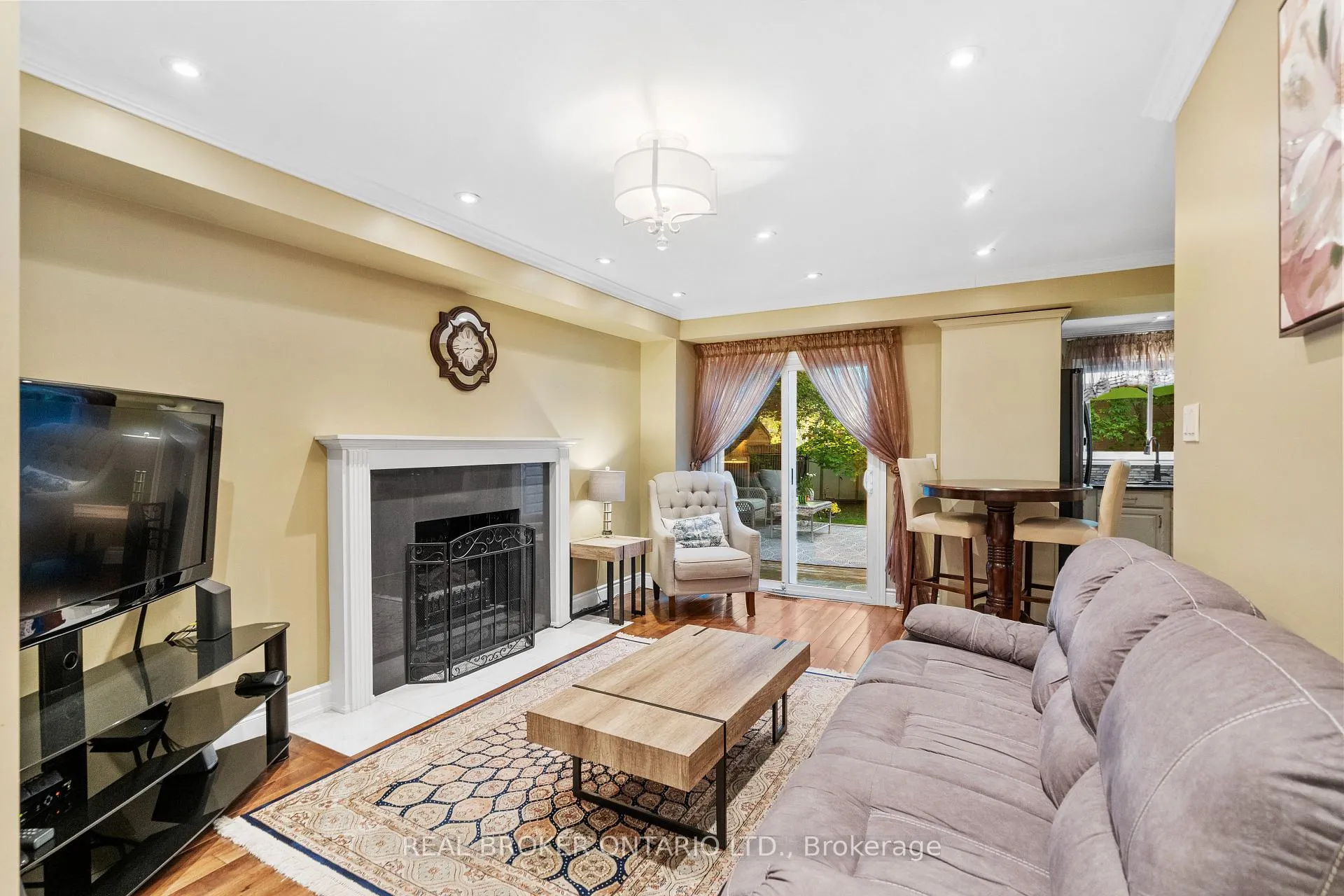 Photo 11 of 63 Haskell Crescent, Aurora, Aurora Highlands — HOMEH