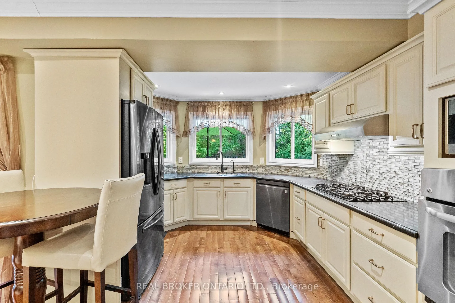 Photo 13 of 63 Haskell Crescent, Aurora, Aurora Highlands — HOMEH