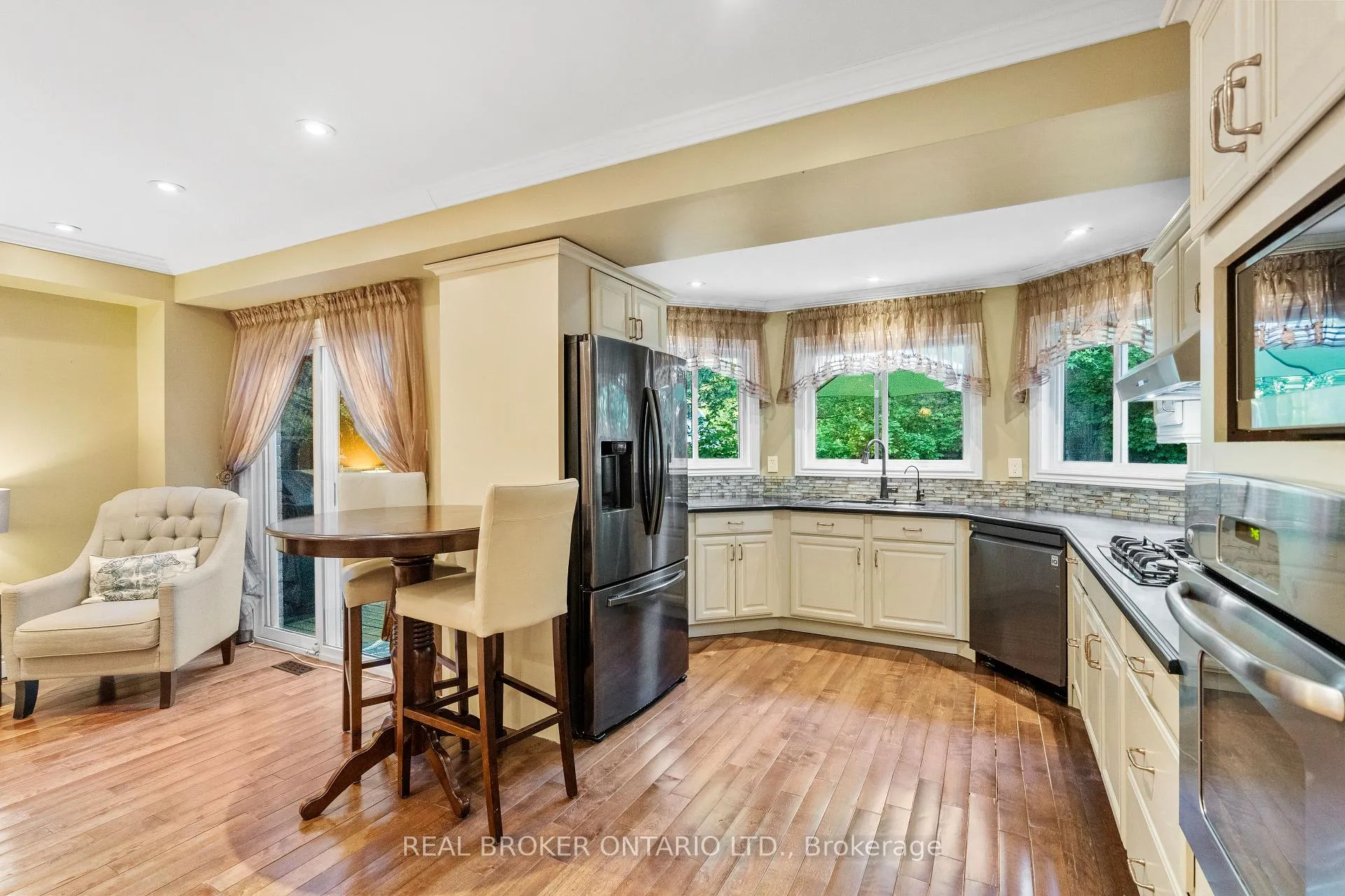 Photo 16 of 63 Haskell Crescent, Aurora, Aurora Highlands — HOMEH