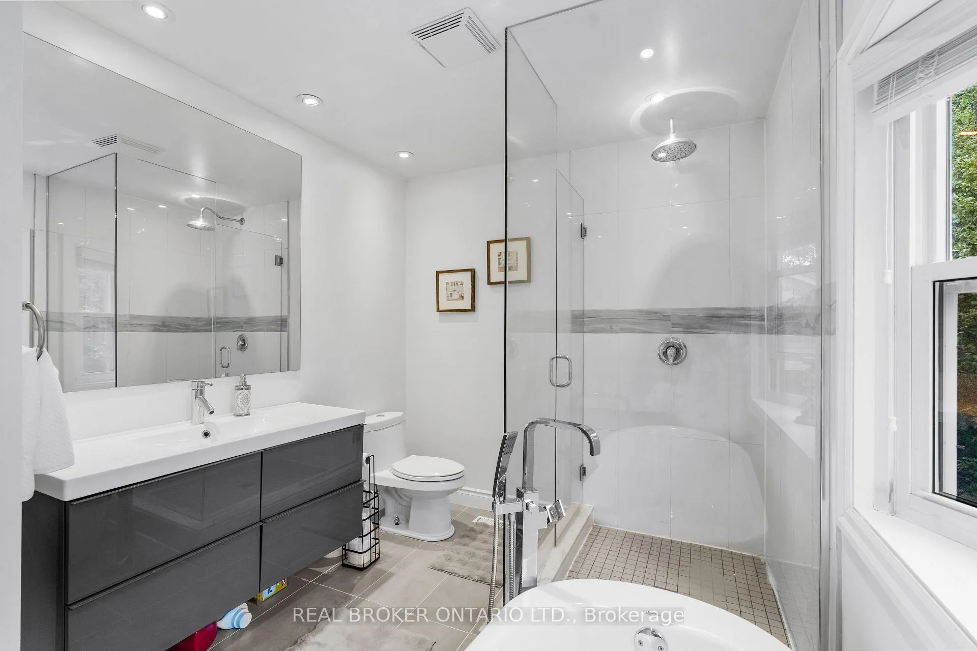 Photo 23 of 63 Haskell Crescent, Aurora, Aurora Highlands — HOMEH