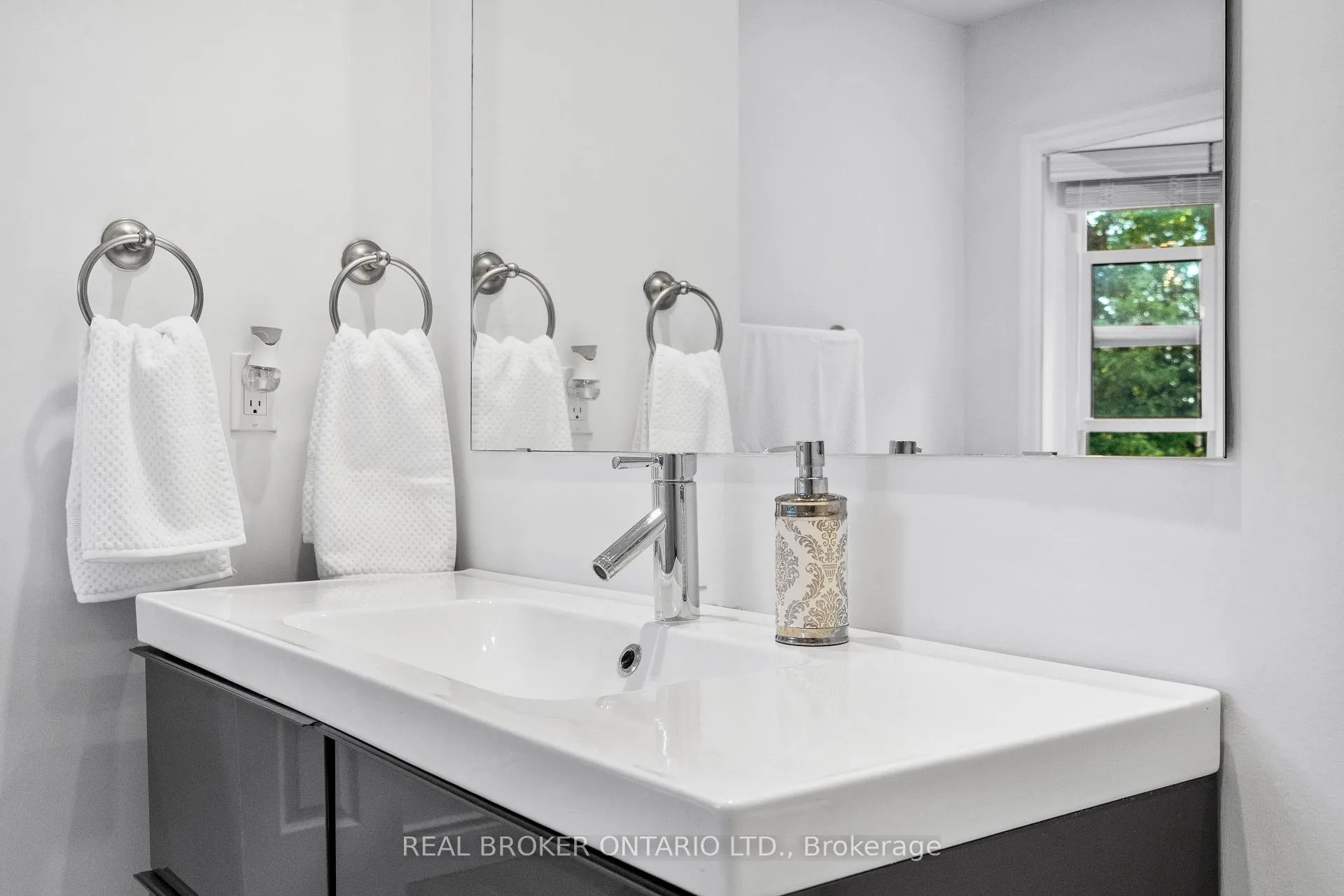 Photo 24 of 63 Haskell Crescent, Aurora, Aurora Highlands — HOMEH