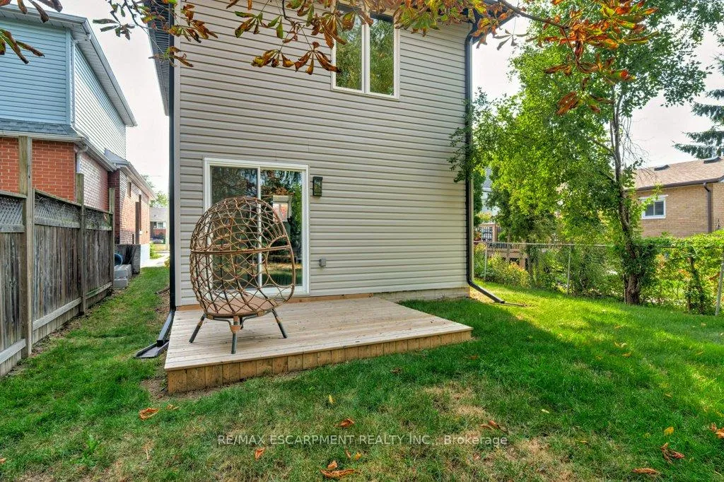 Photo 32 of 38 East 16th Street, Hamilton, Inch Park — HOMEH
