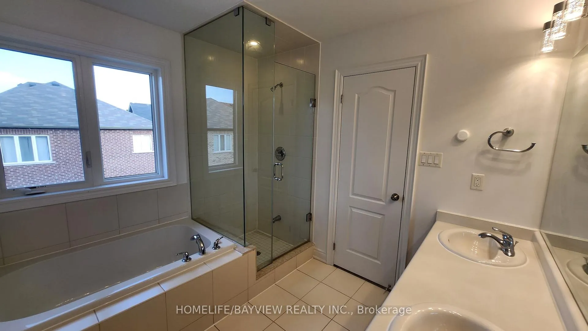 Photo 16 of 1263 Peelar Crescent, Innisfil, Lefroy — HOMEH