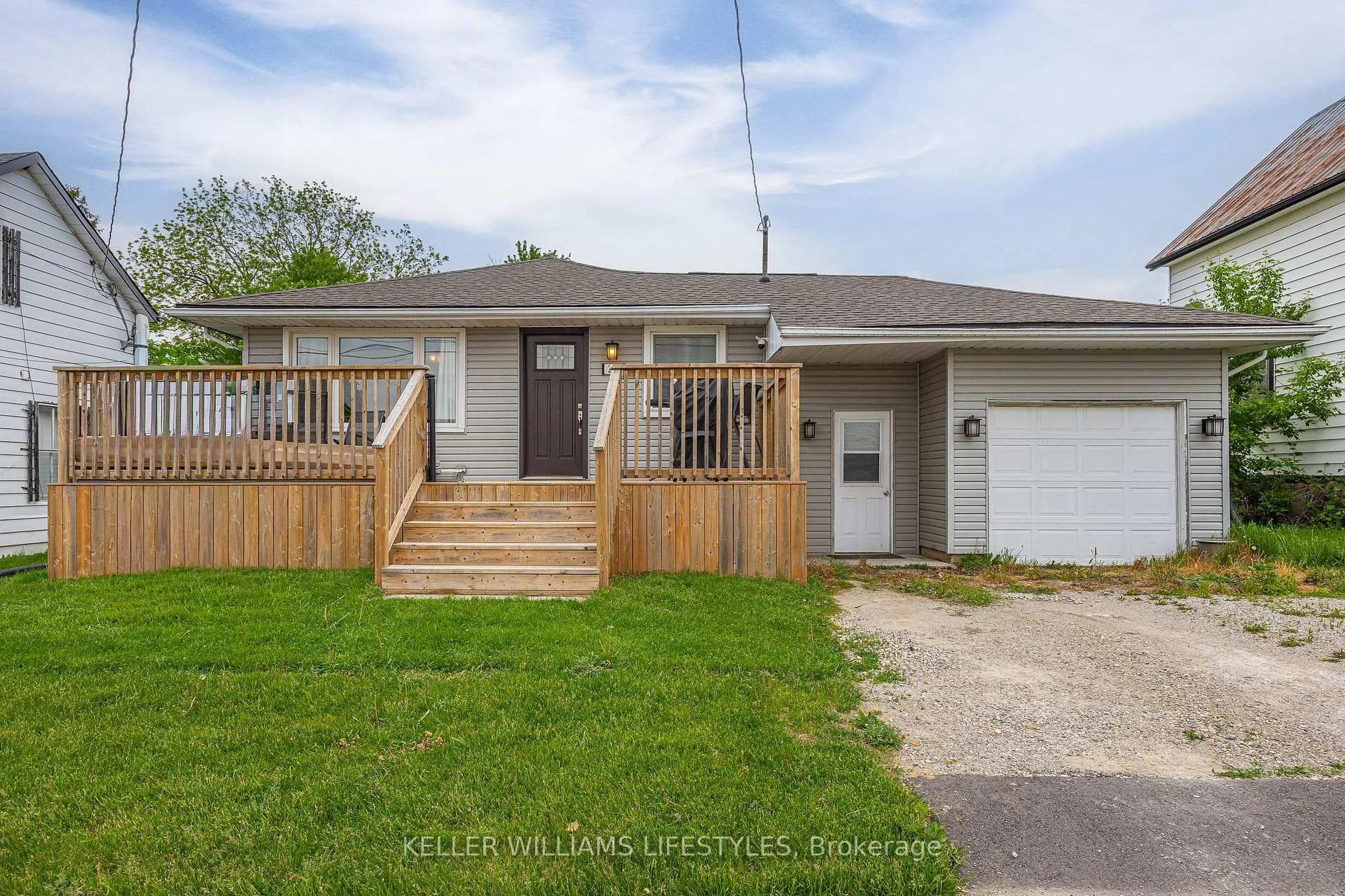 Photo 1 of 258 Upper Queen Street, Thames Centre, Thorndale — HOMEH