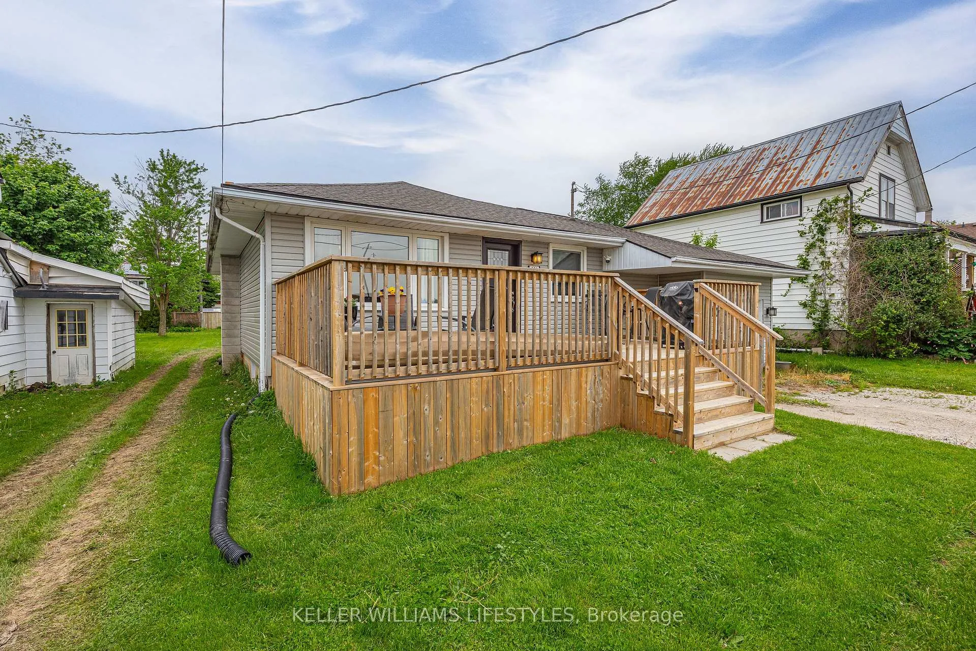 Photo 2 of 258 Upper Queen Street, Thames Centre, Thorndale — HOMEH