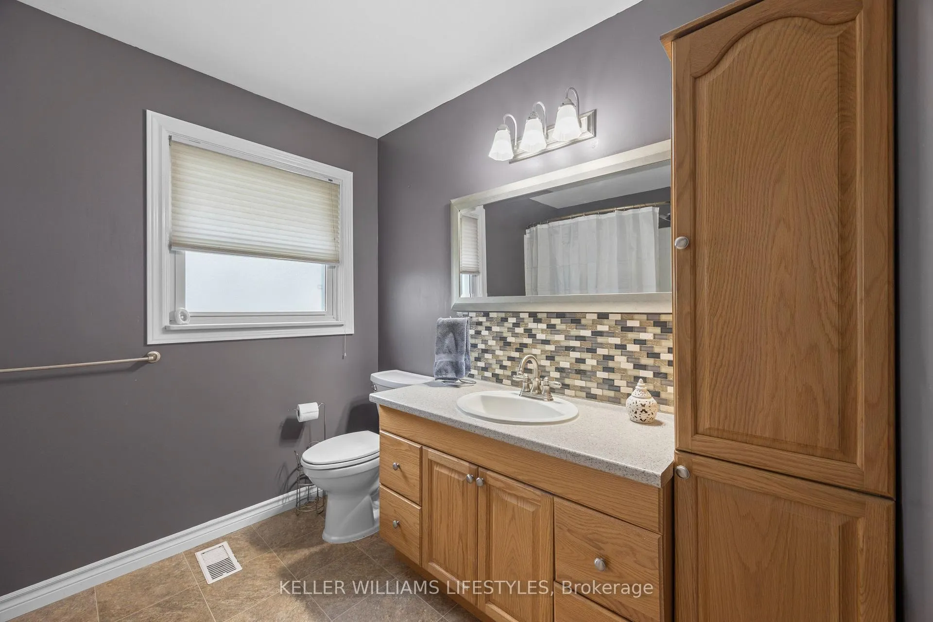 Photo 16 of 258 Upper Queen Street, Thames Centre, Thorndale — HOMEH