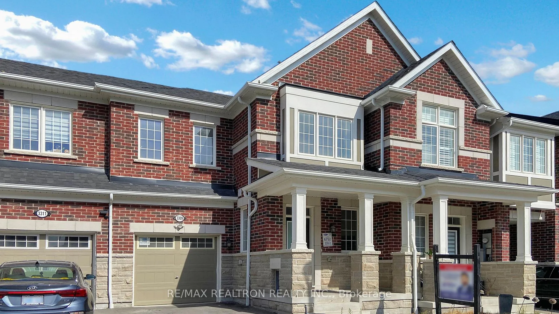 Photo 3 of 3309 Thunderbird Promenade, Pickering, Rural Pickering — HOMEH