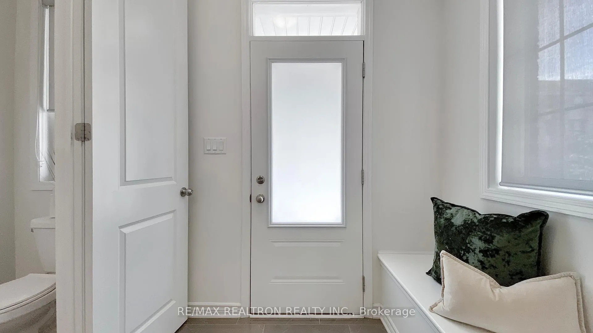 Photo 8 of 3309 Thunderbird Promenade, Pickering, Rural Pickering — HOMEH