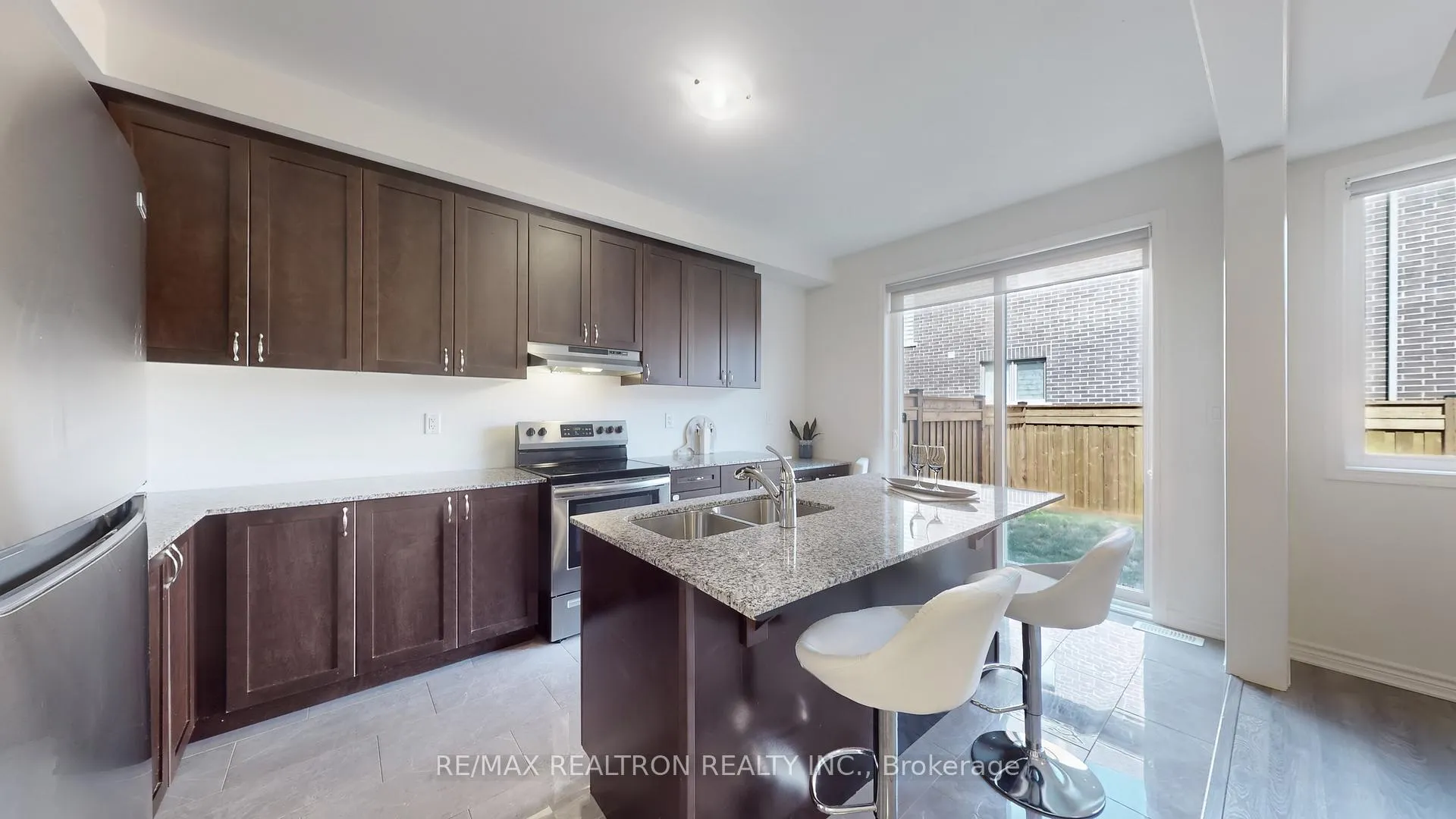 Photo 17 of 3309 Thunderbird Promenade, Pickering, Rural Pickering — HOMEH