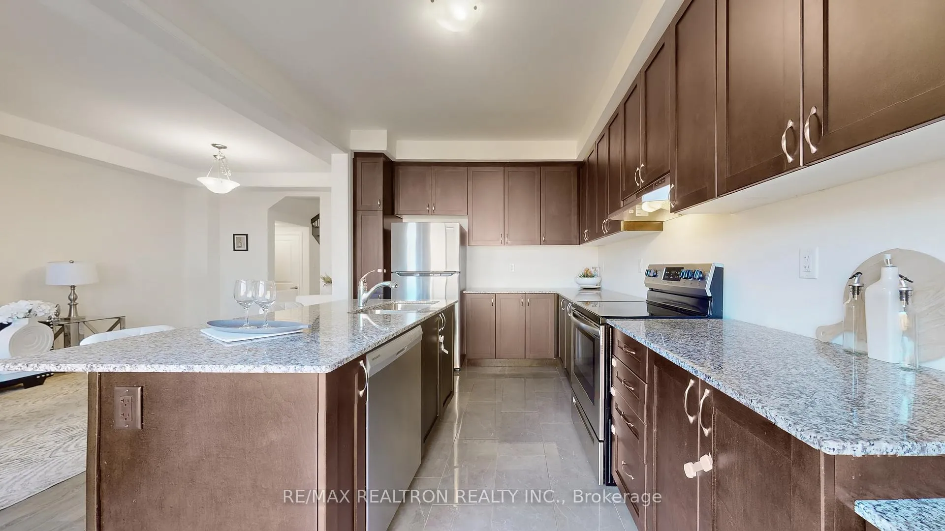 Photo 21 of 3309 Thunderbird Promenade, Pickering, Rural Pickering — HOMEH