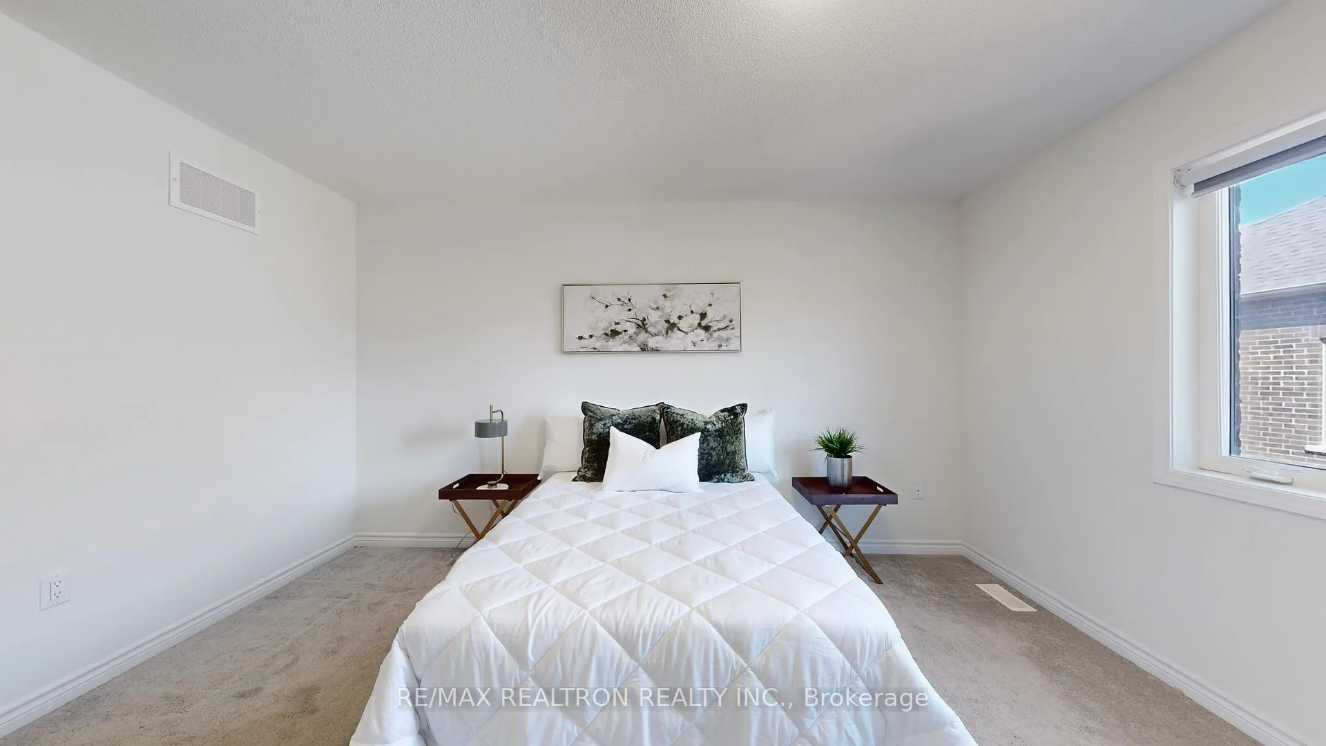 Photo 28 of 3309 Thunderbird Promenade, Pickering, Rural Pickering — HOMEH