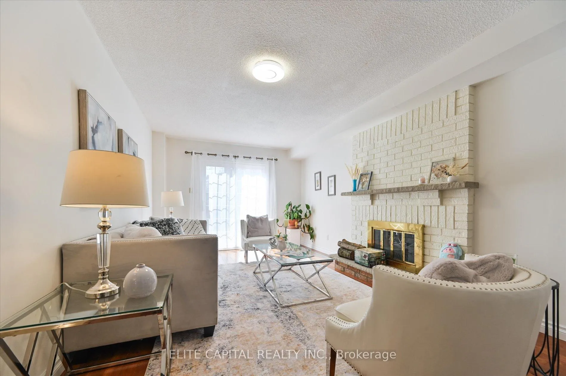 Photo 7 of 54 Bauer Crescent, Markham, Unionville — HOMEH