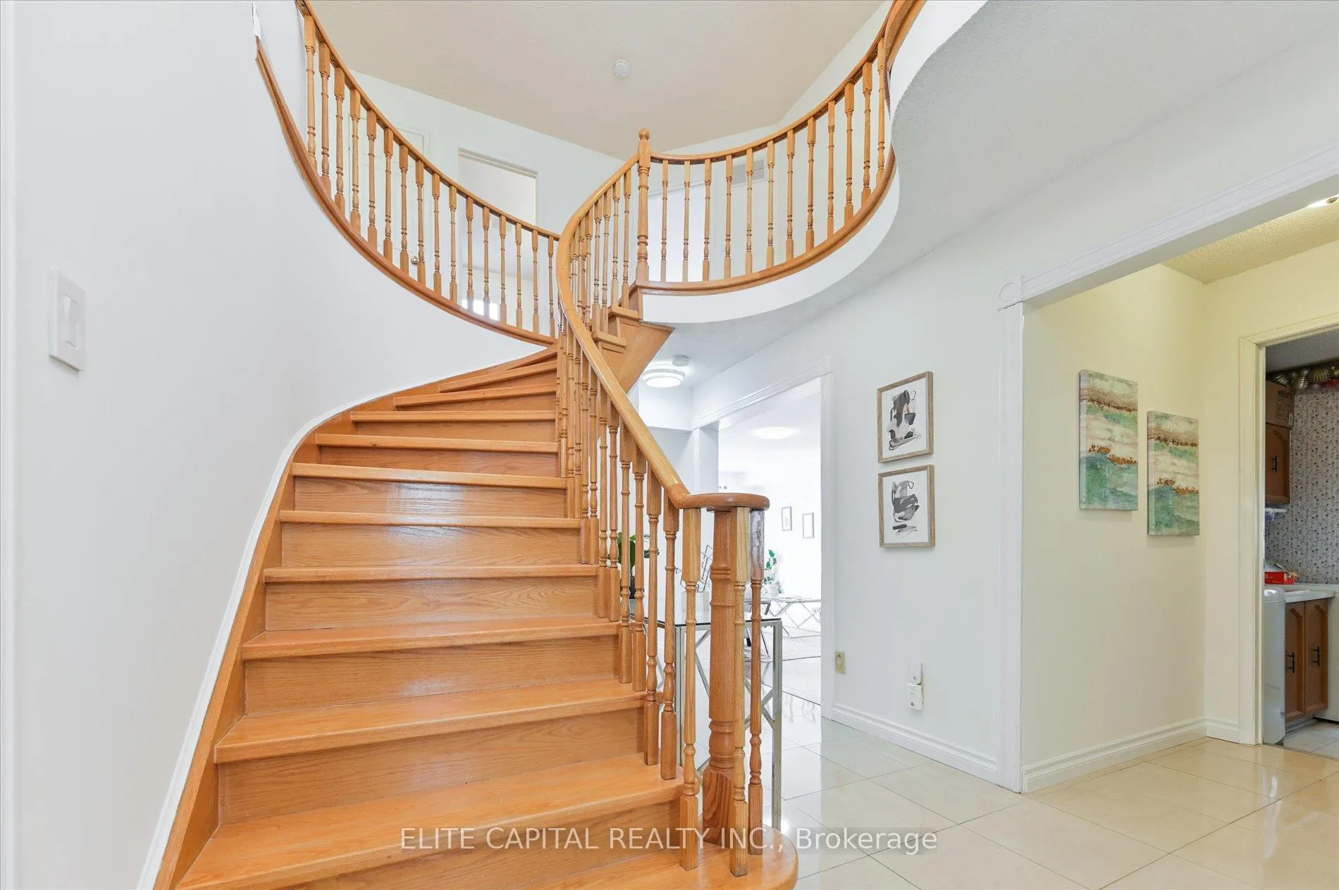 Photo 13 of 54 Bauer Crescent, Markham, Unionville — HOMEH