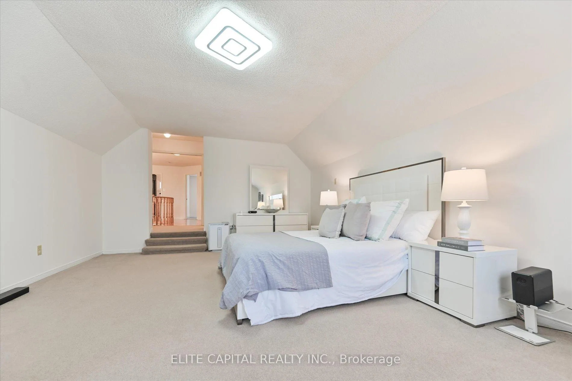 Photo 16 of 54 Bauer Crescent, Markham, Unionville — HOMEH