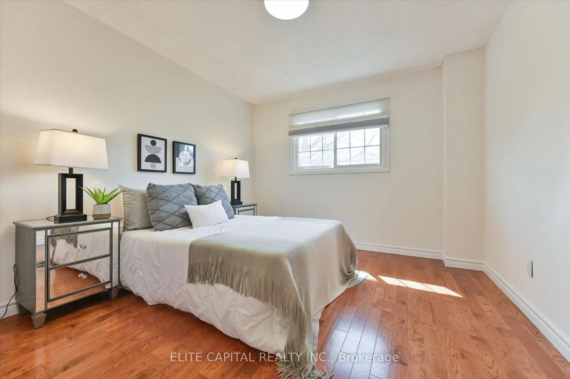 Photo 18 of 54 Bauer Crescent, Markham, Unionville — HOMEH