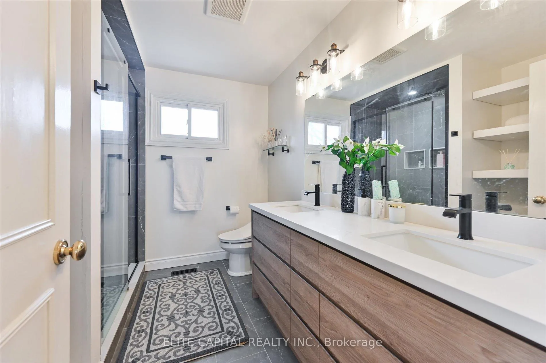 Photo 20 of 54 Bauer Crescent, Markham, Unionville — HOMEH