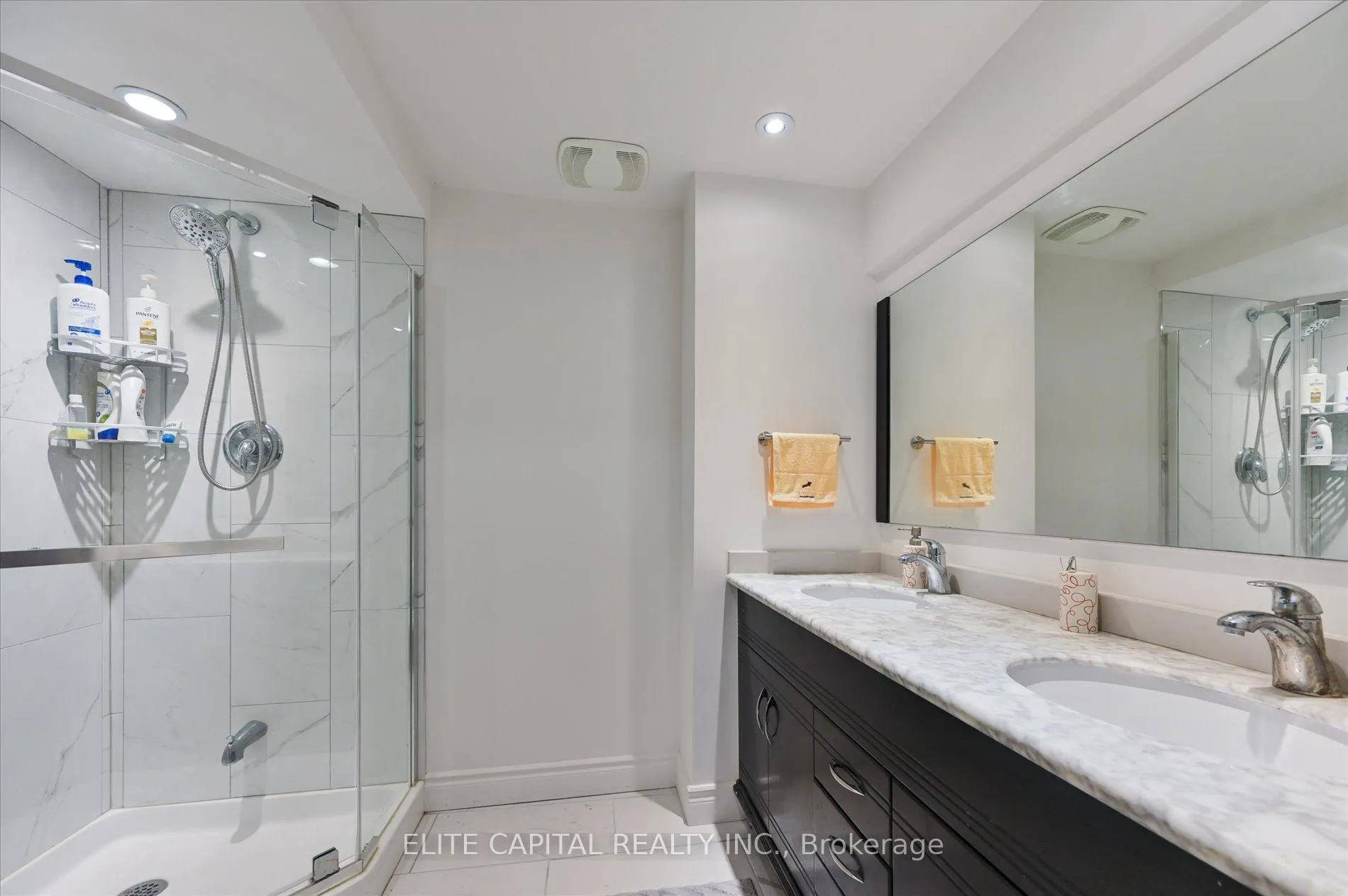 Photo 22 of 54 Bauer Crescent, Markham, Unionville — HOMEH