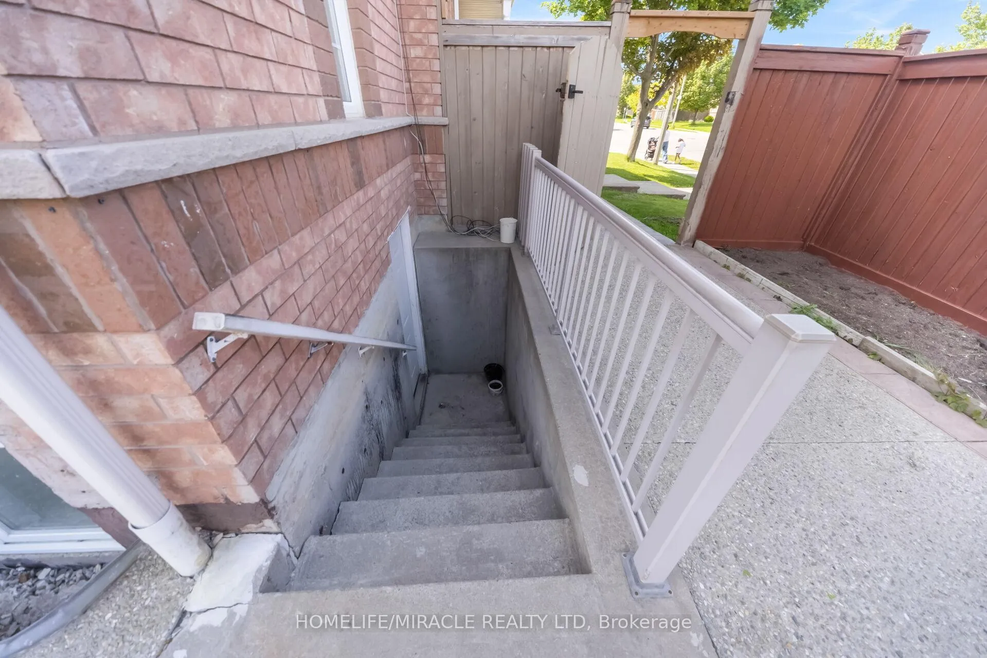 Photo 39 of 6 Westbrook Avenue, Brampton, Bram East — HOMEH