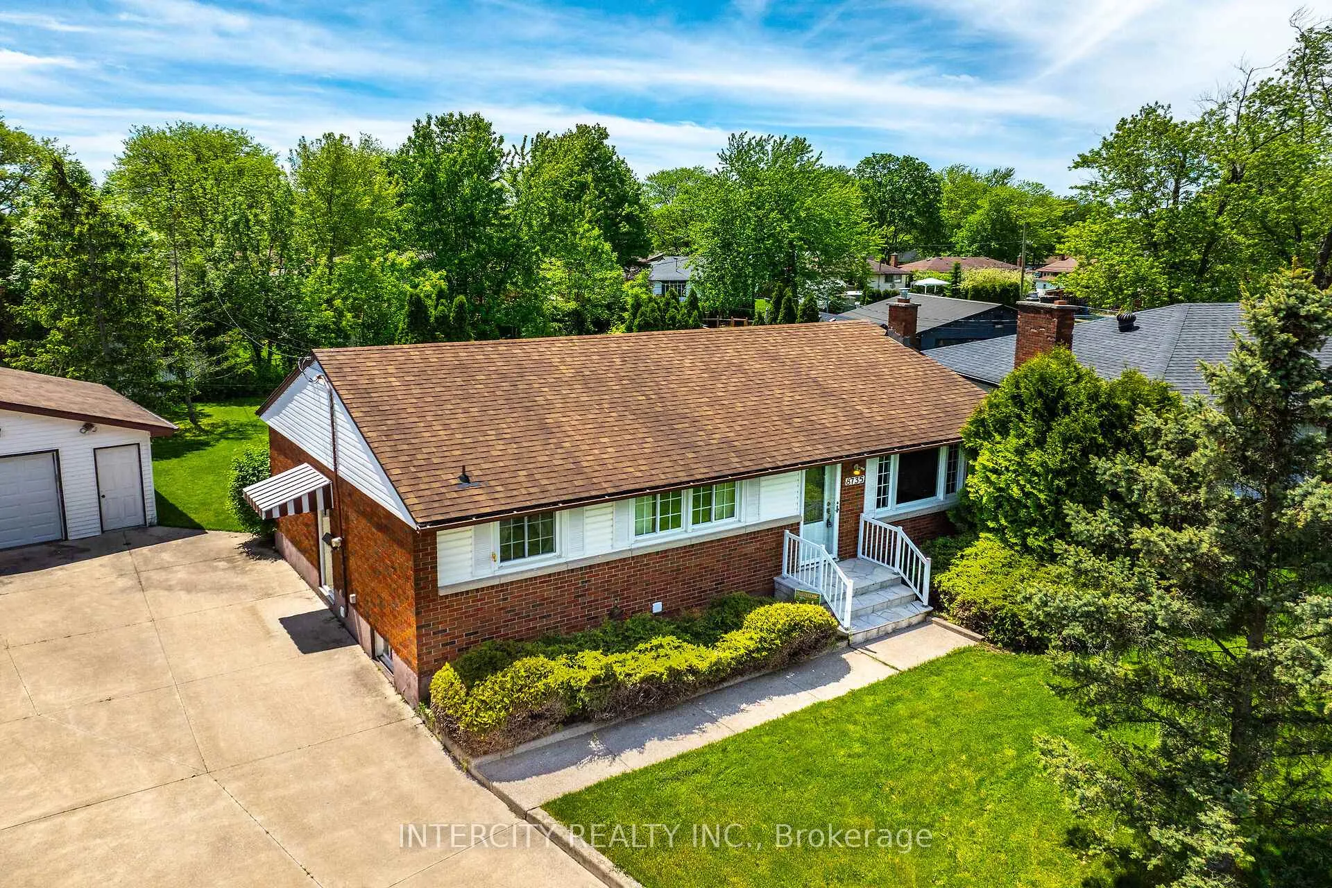 Photo 1 of 8735 Howe Crescent, Niagara Falls, Chippawa — HOMEH