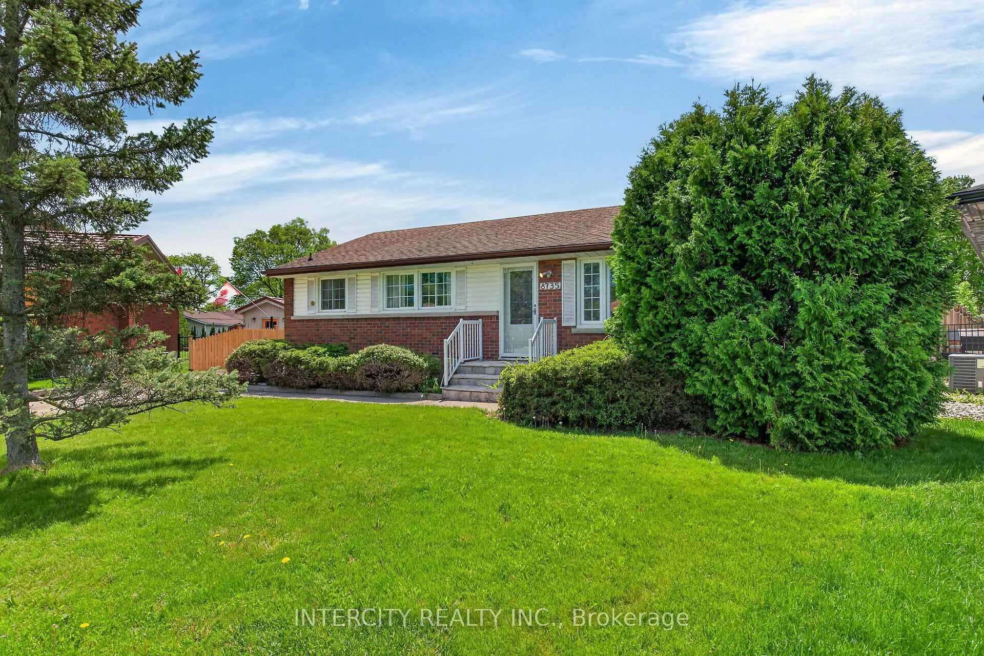 Photo 6 of 8735 Howe Crescent, Niagara Falls, Chippawa — HOMEH