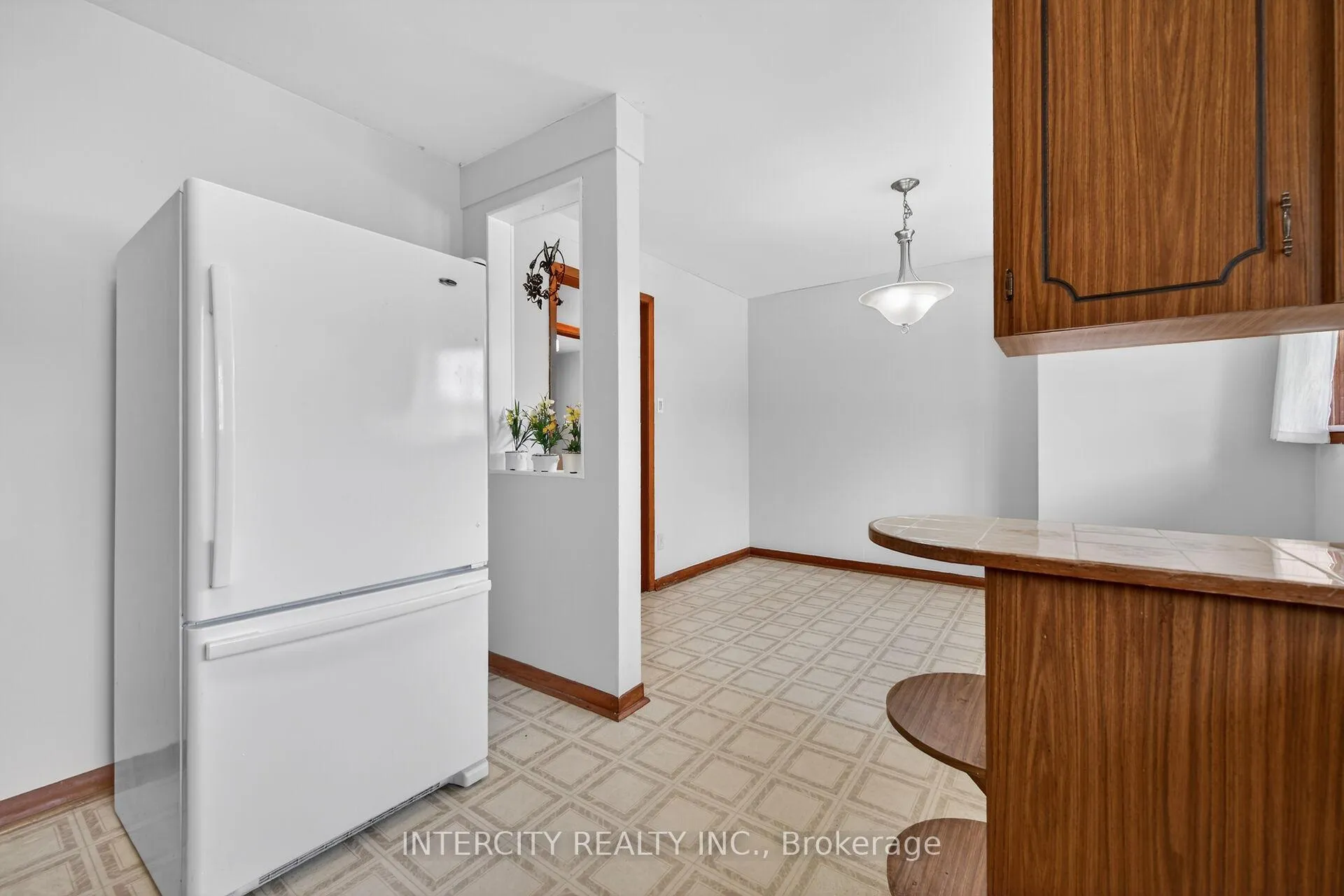Photo 19 of 8735 Howe Crescent, Niagara Falls, Chippawa — HOMEH