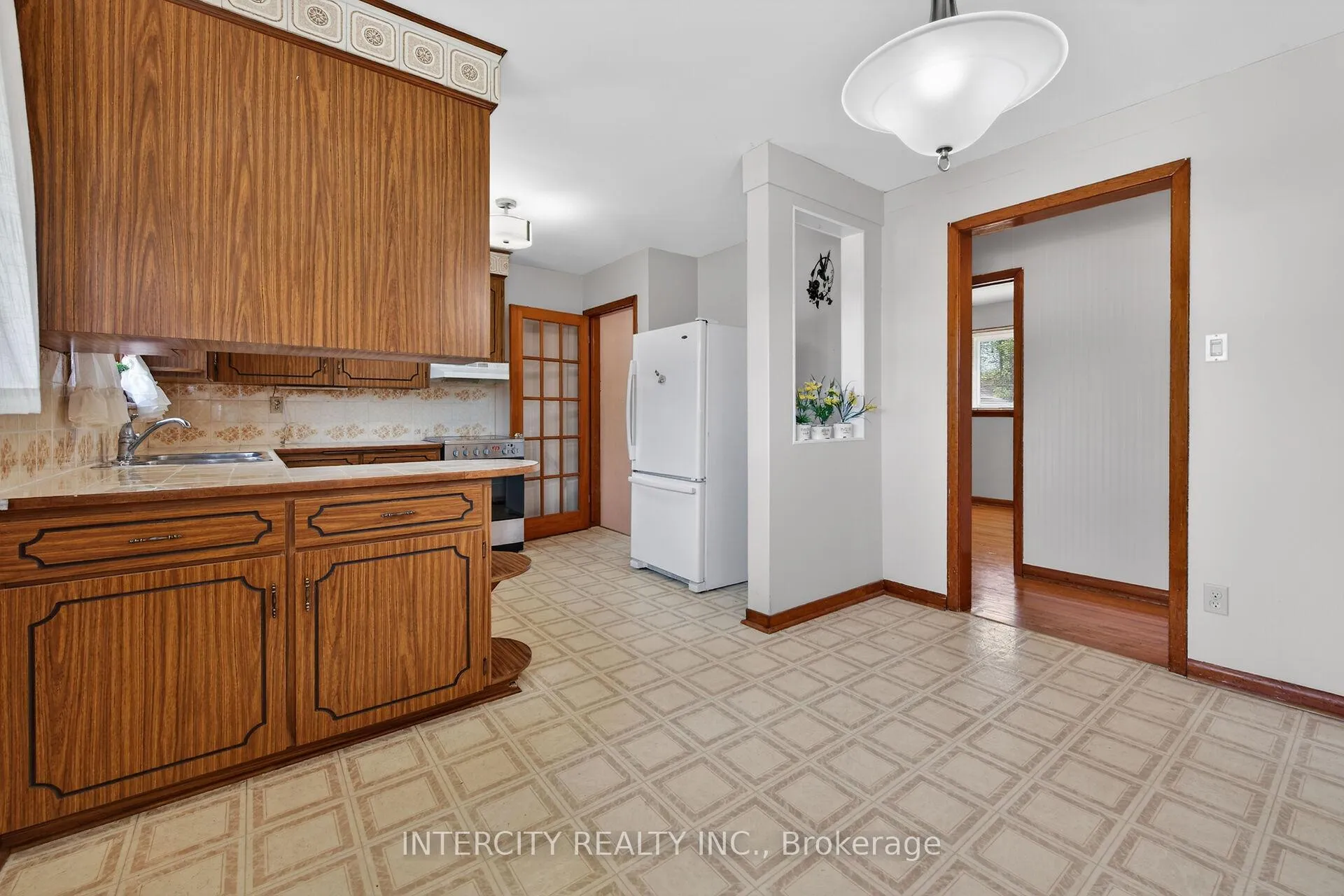 Photo 24 of 8735 Howe Crescent, Niagara Falls, Chippawa — HOMEH