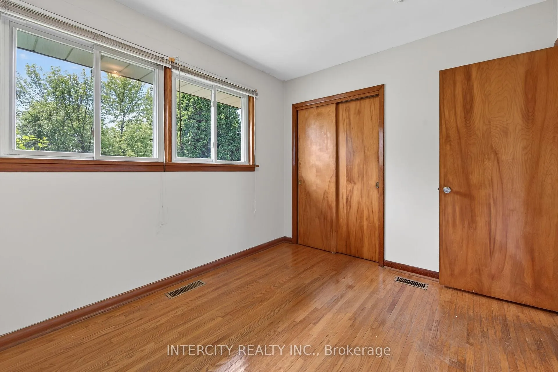 Photo 32 of 8735 Howe Crescent, Niagara Falls, Chippawa — HOMEH